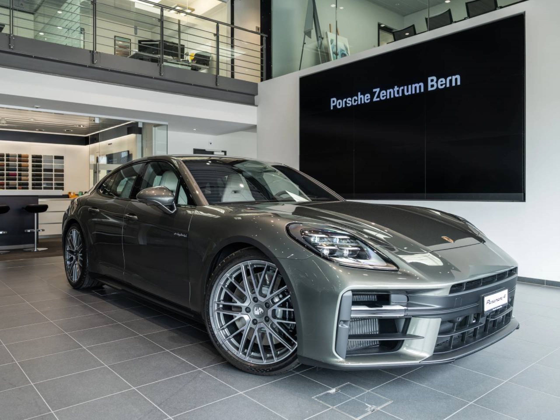 PORSCHE Panamera 4S E-Hybrid