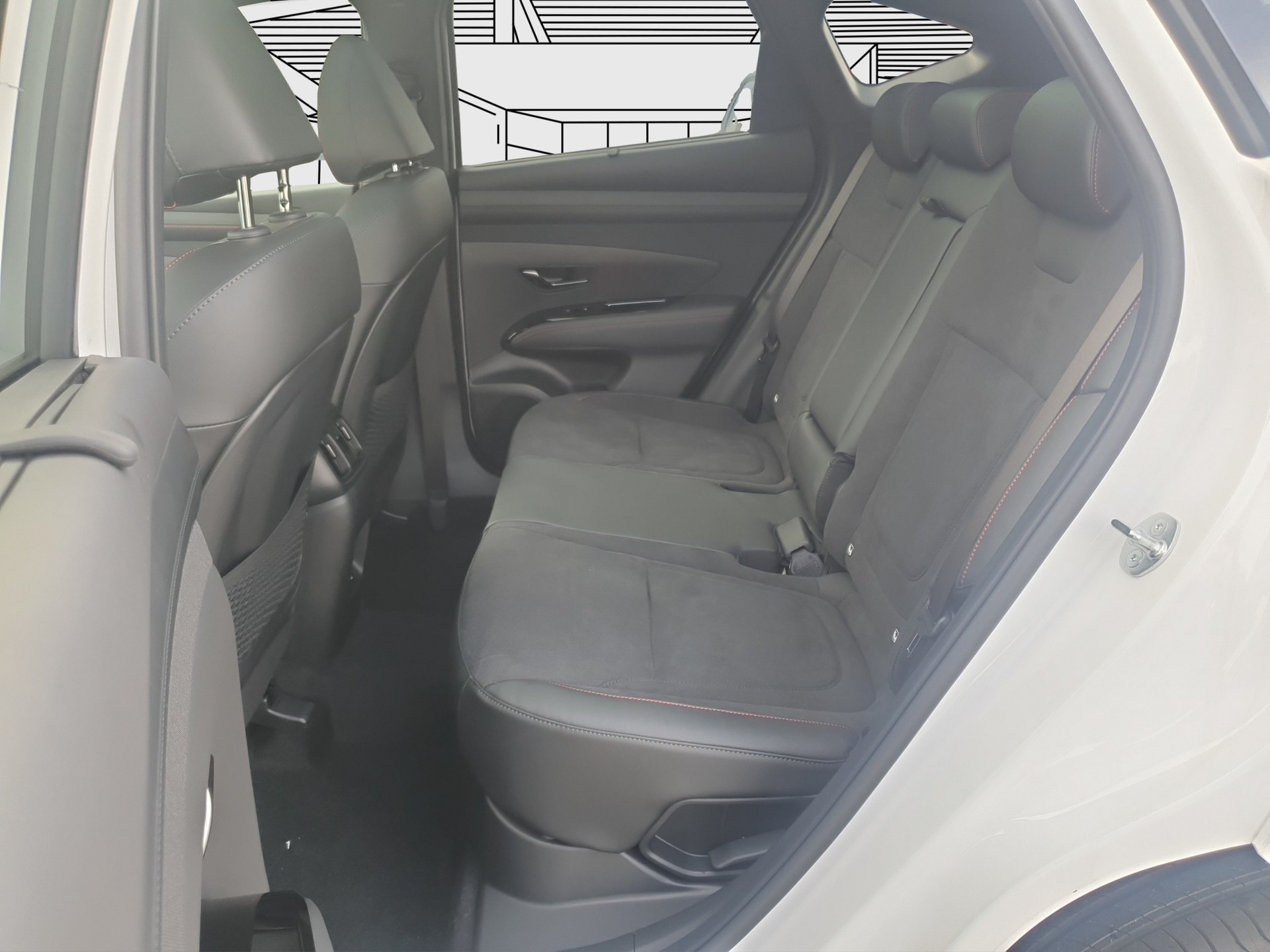 HYUNDAI Tucson 1.6 PHEV N-Line Lux Sunroof 4WD-image-13