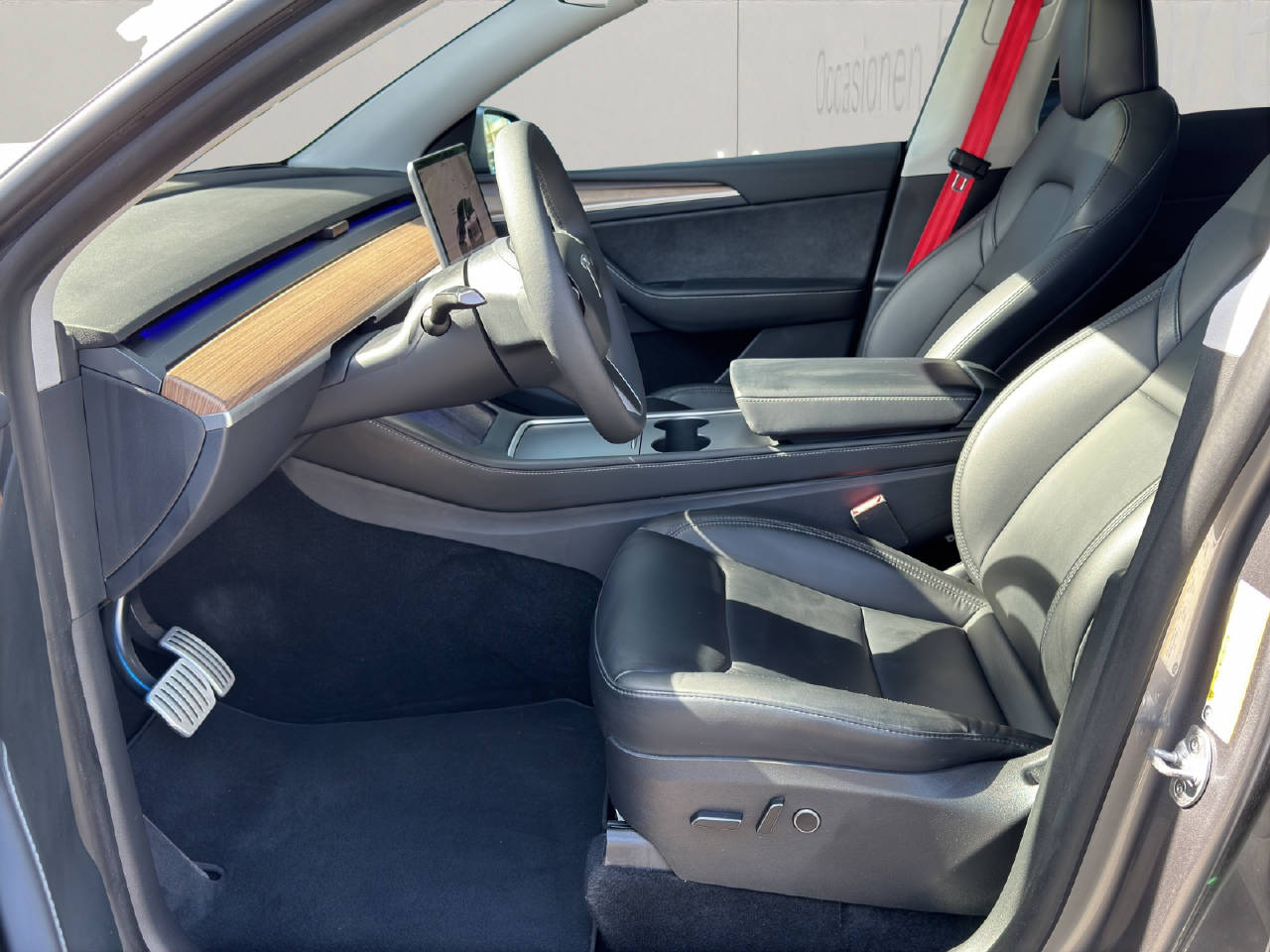 TESLA Model Y Performance Dual Motor-image-3