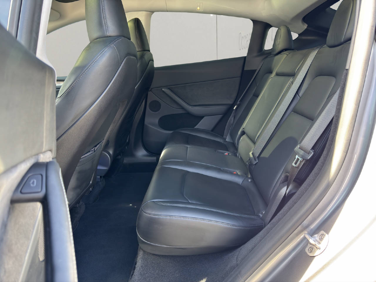 TESLA Model Y Performance Dual Motor-image-5