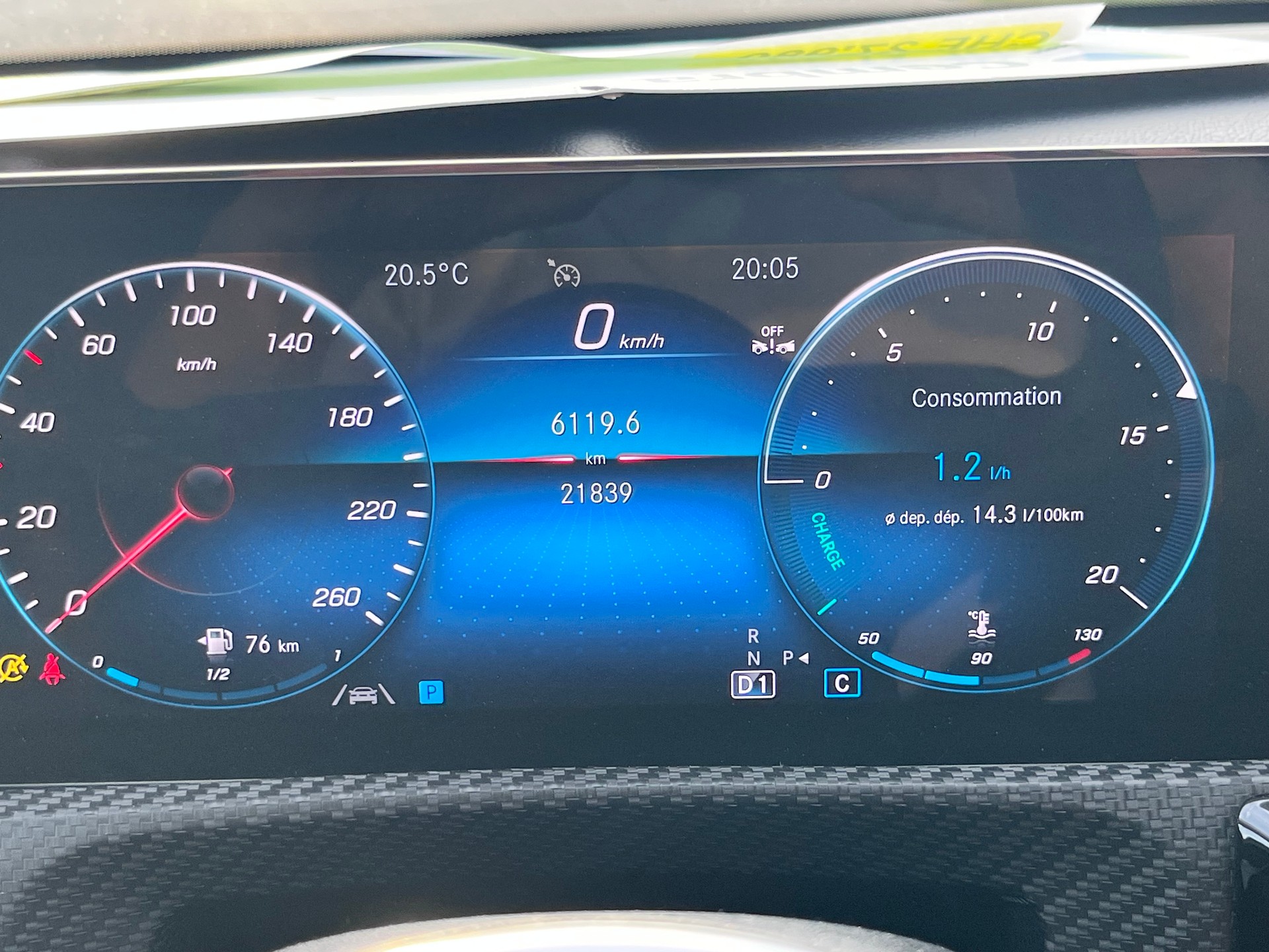 MERCEDES-BENZ CLA 200-image-6