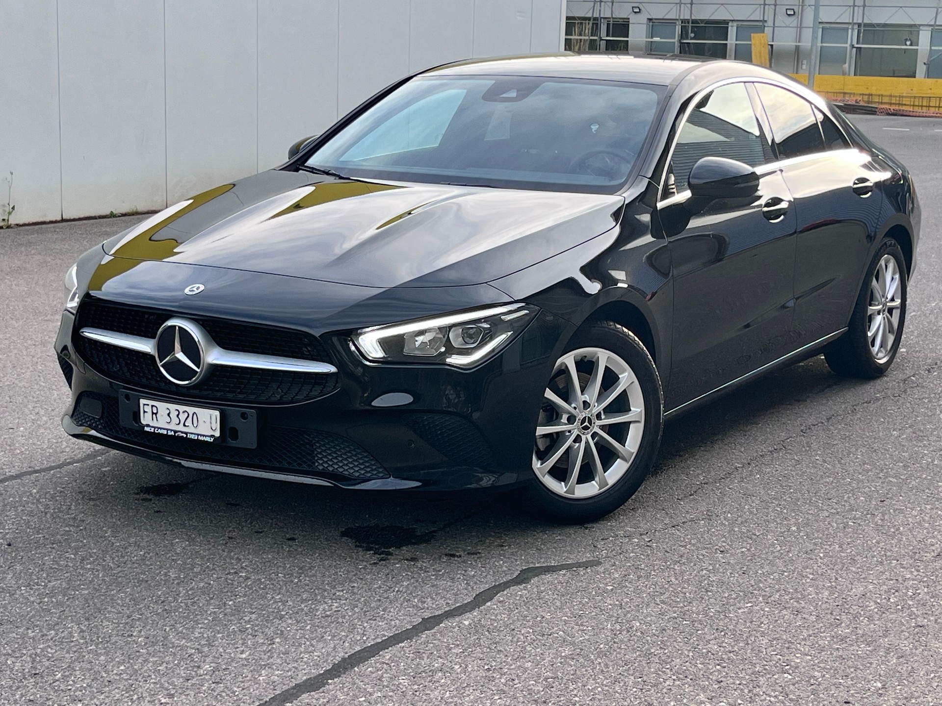 MERCEDES-BENZ CLA 200-image-1