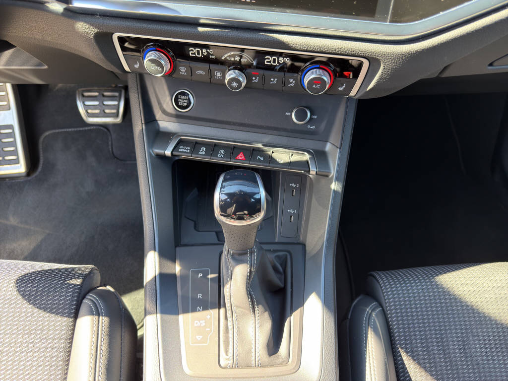 AUDI Q3 Sportback 2.0 45 TFSI S line quattro S-Tronic-image-11
