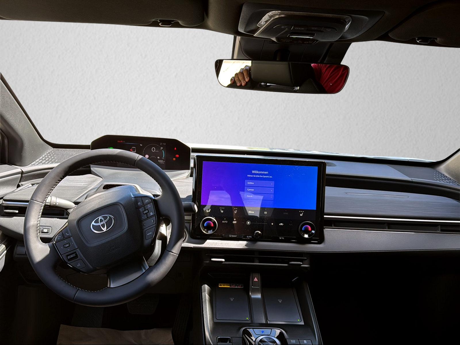 TOYOTA C-HR+ Style AWD-image-9