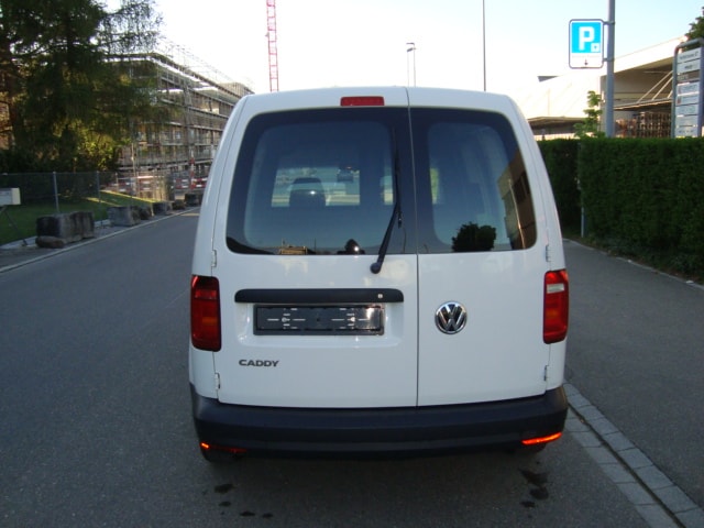 VW Caddy 2.0TDI Entry BlueMotion Technology-image-3