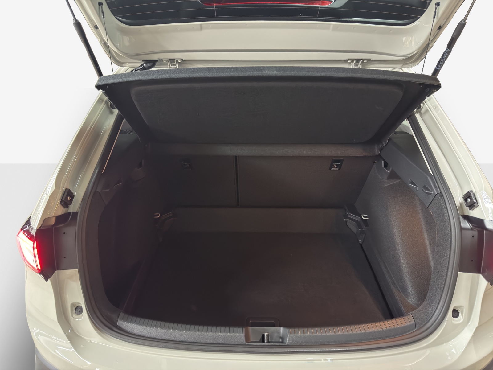 VW Taigo 1.0 TSI Life United DSG-image-10