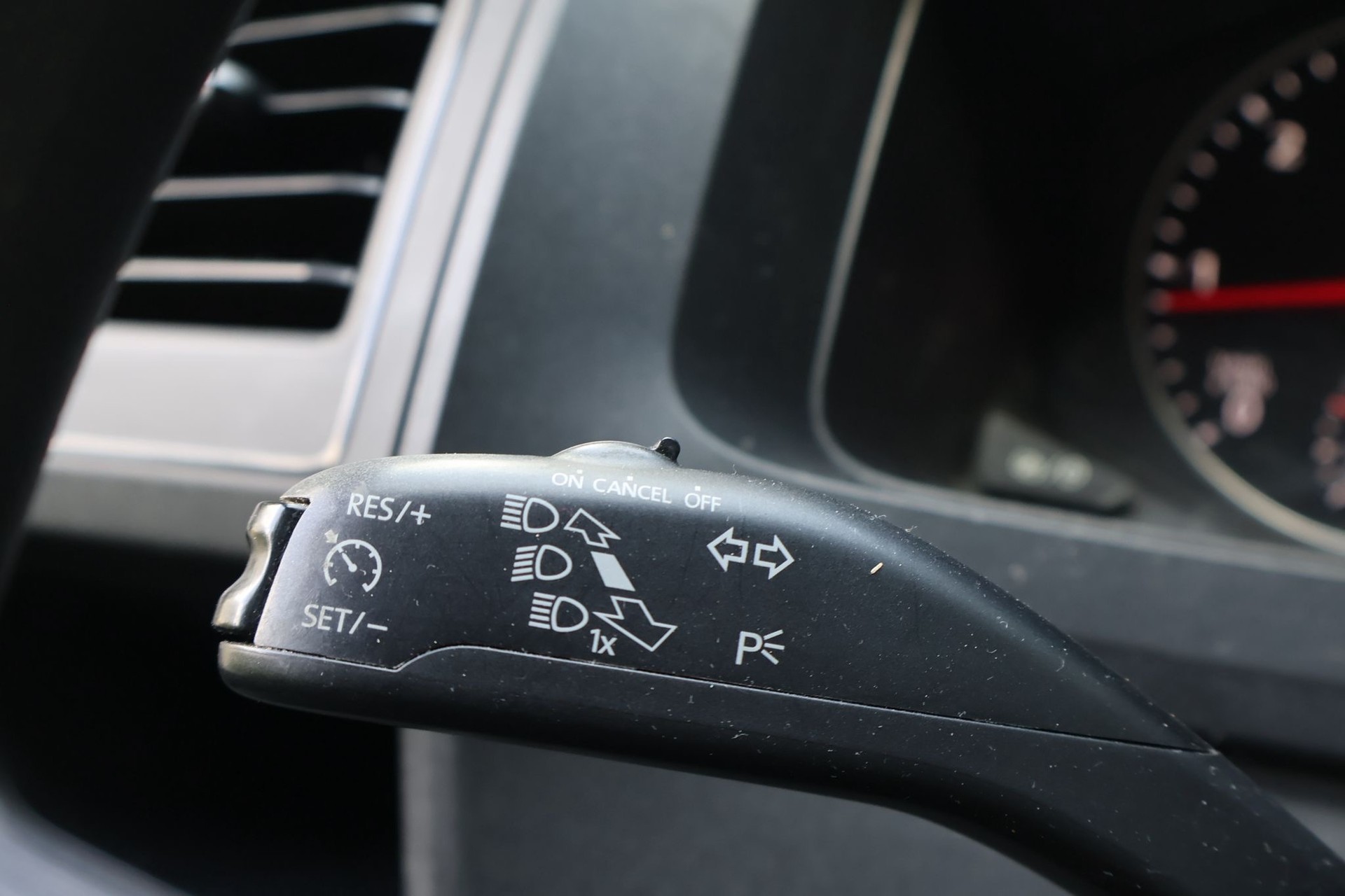 VW T6.1 2.0 TDI DSG 4 Motion-image-12