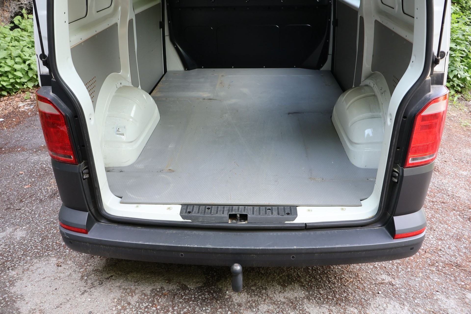 VW T6.1 2.0 TDI DSG 4 Motion-image-9