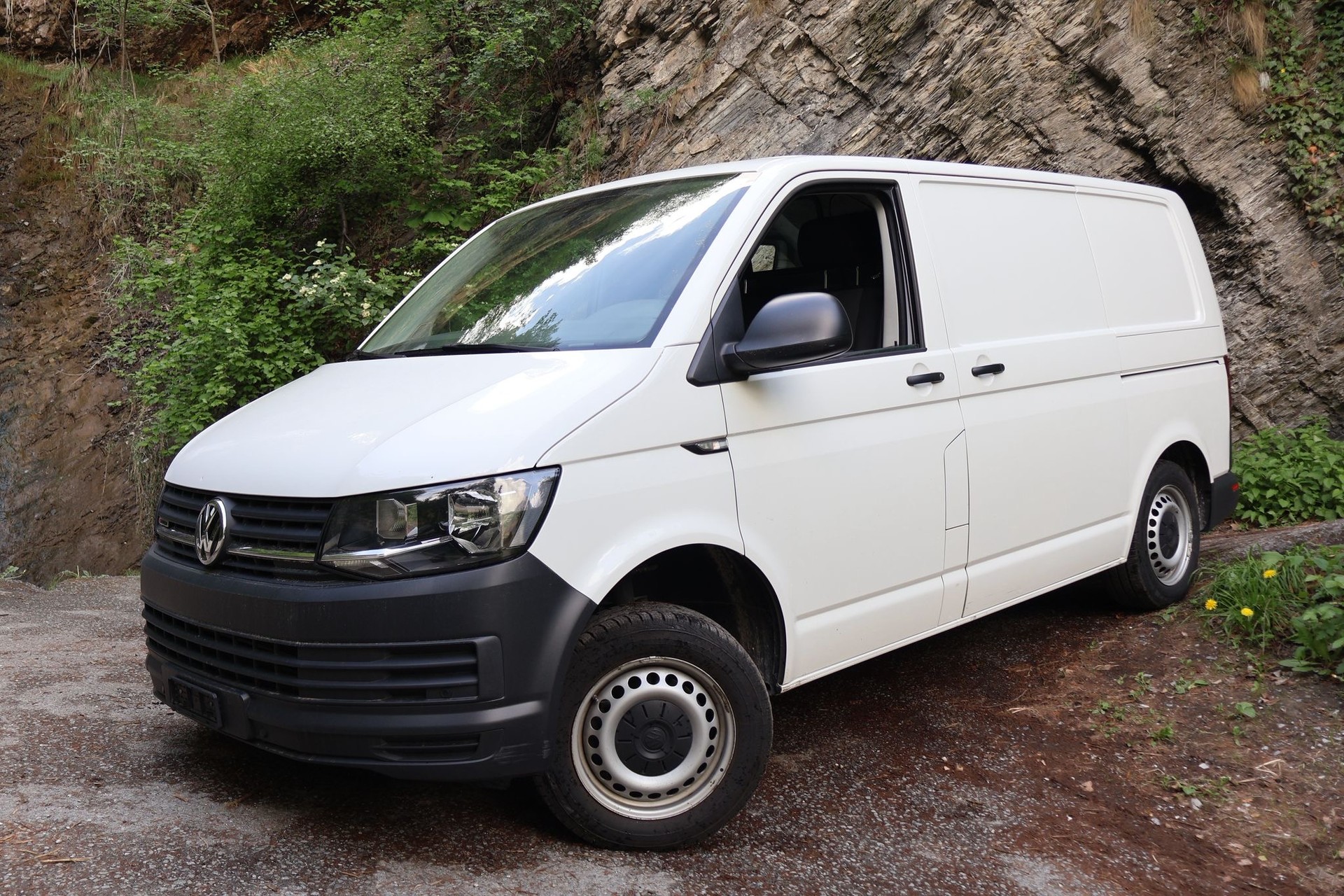 VW T6.1 2.0 TDI DSG 4 Motion-showroom-element-1