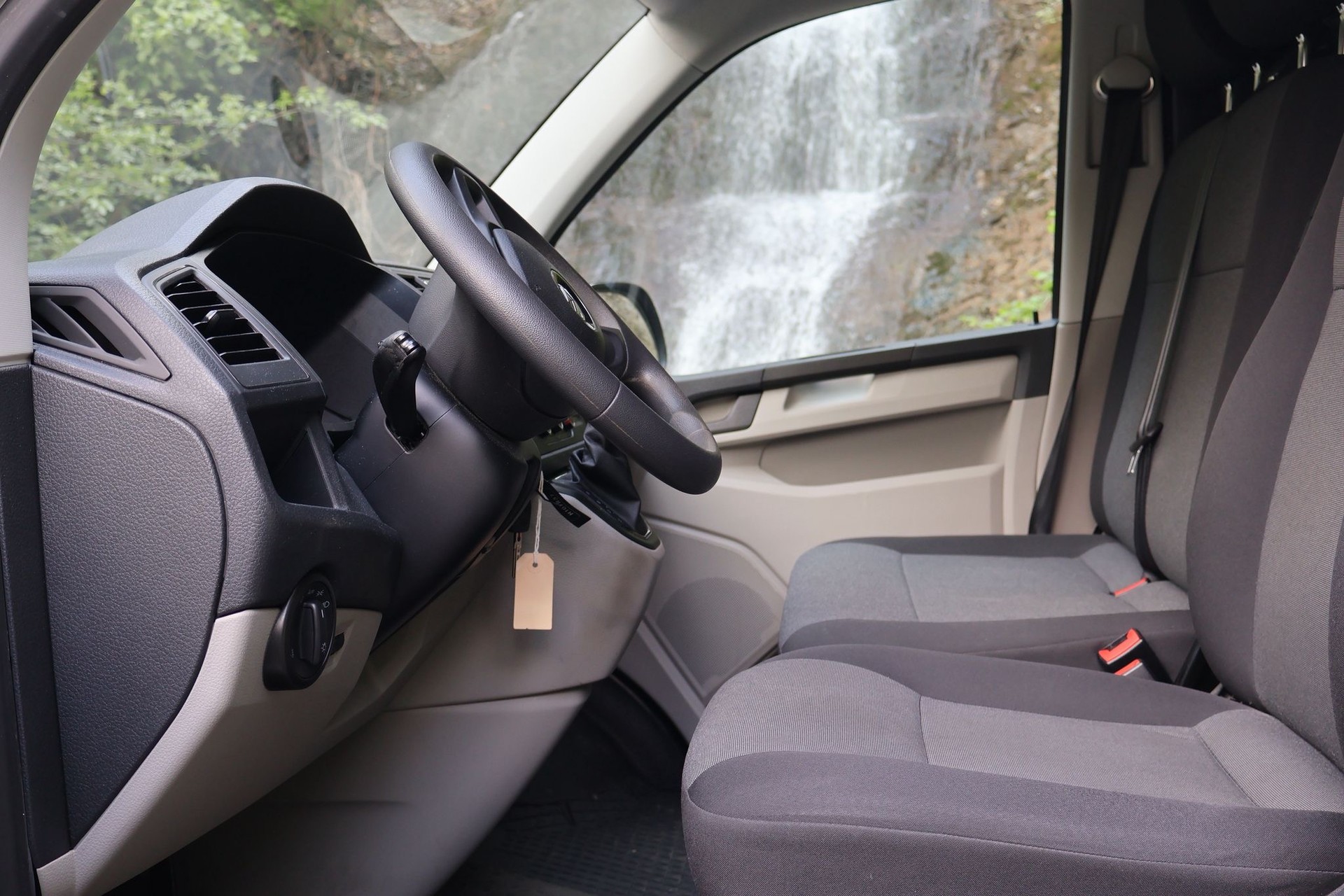 VW T6.1 2.0 TDI DSG 4 Motion-image-10