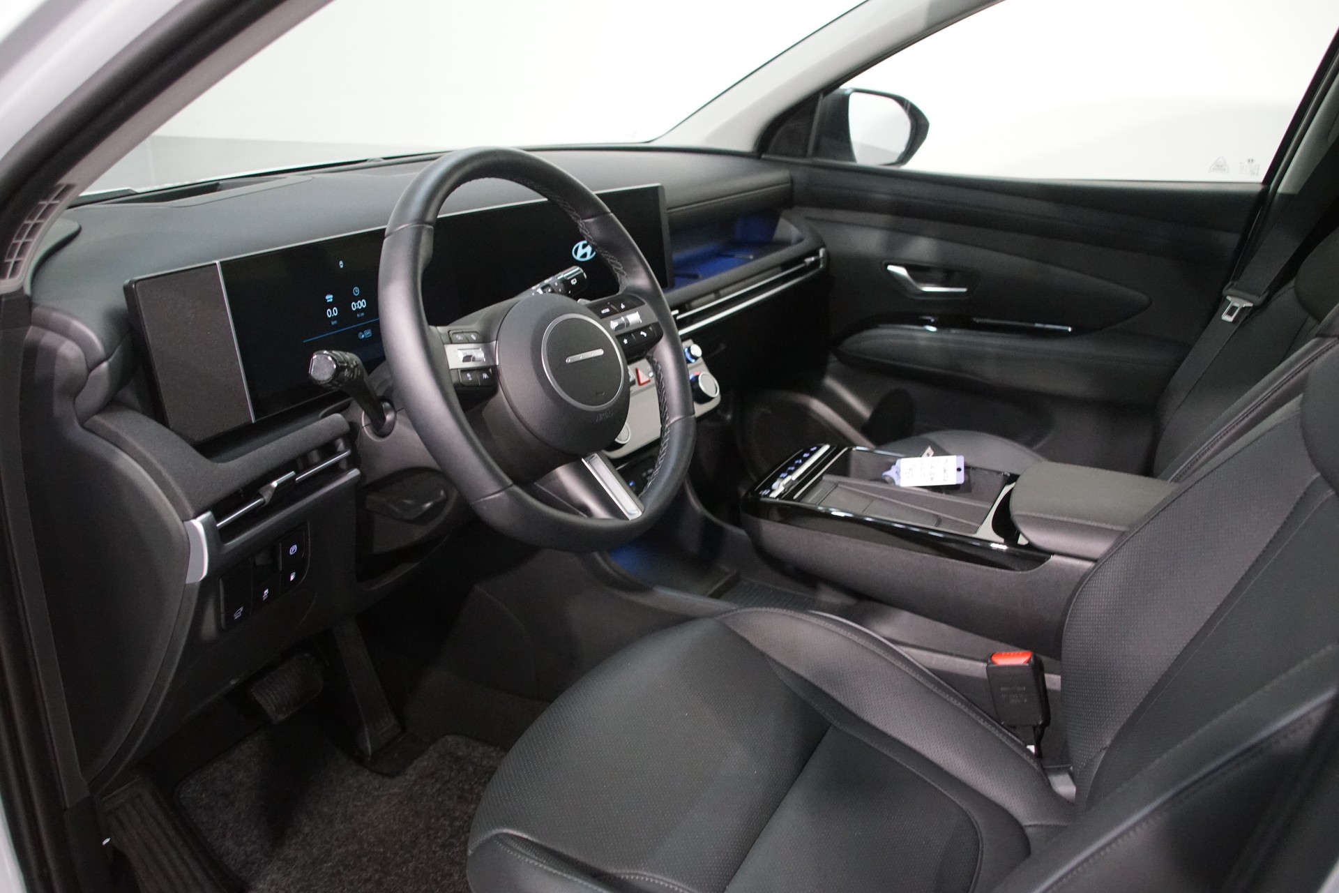 HYUNDAI Tucson 1.6 TGDI PHEV Vertex 4WD ++SWISS++-image-8