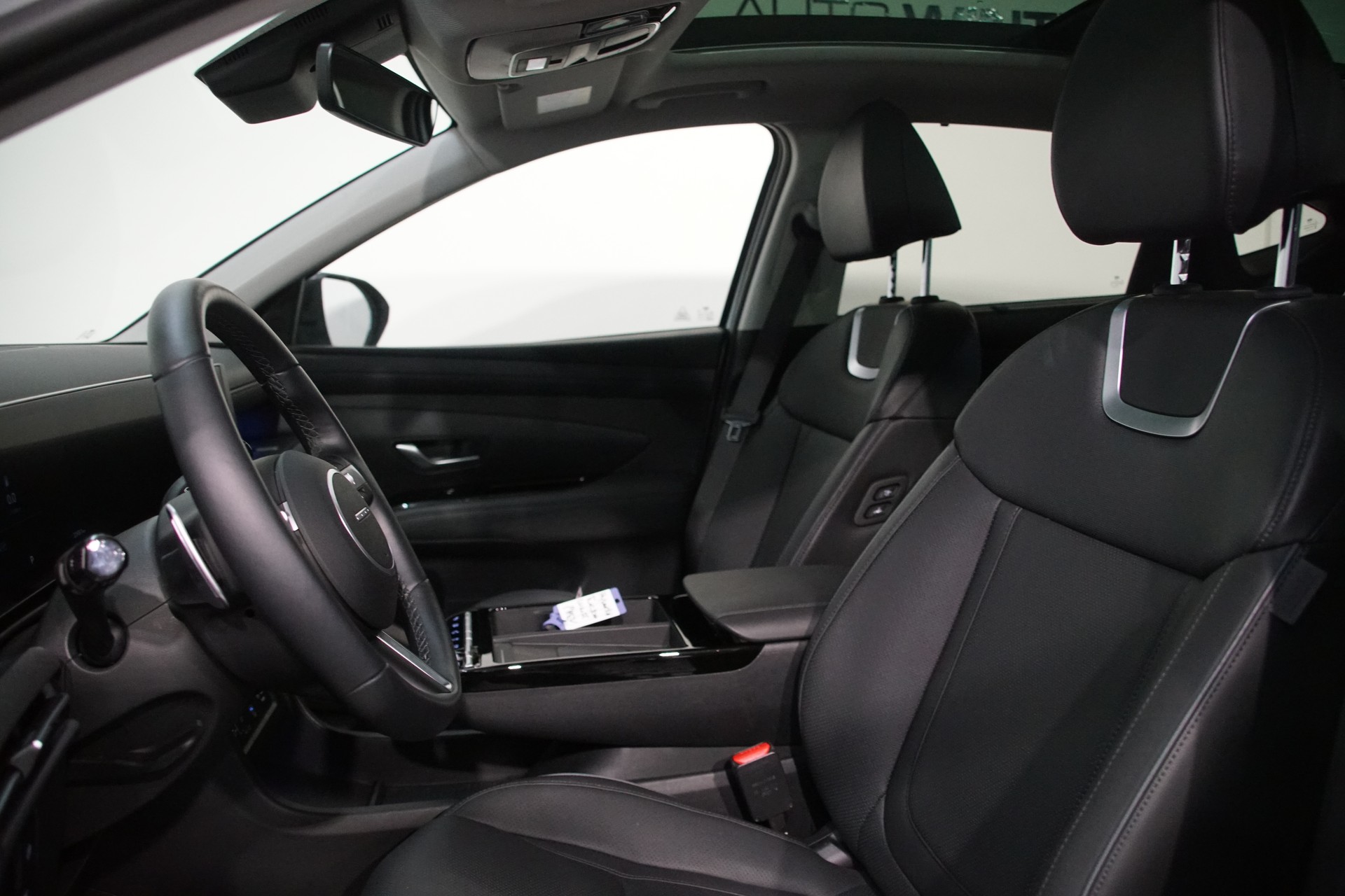 HYUNDAI Tucson 1.6 TGDI PHEV Vertex 4WD ++SWISS++-image-10