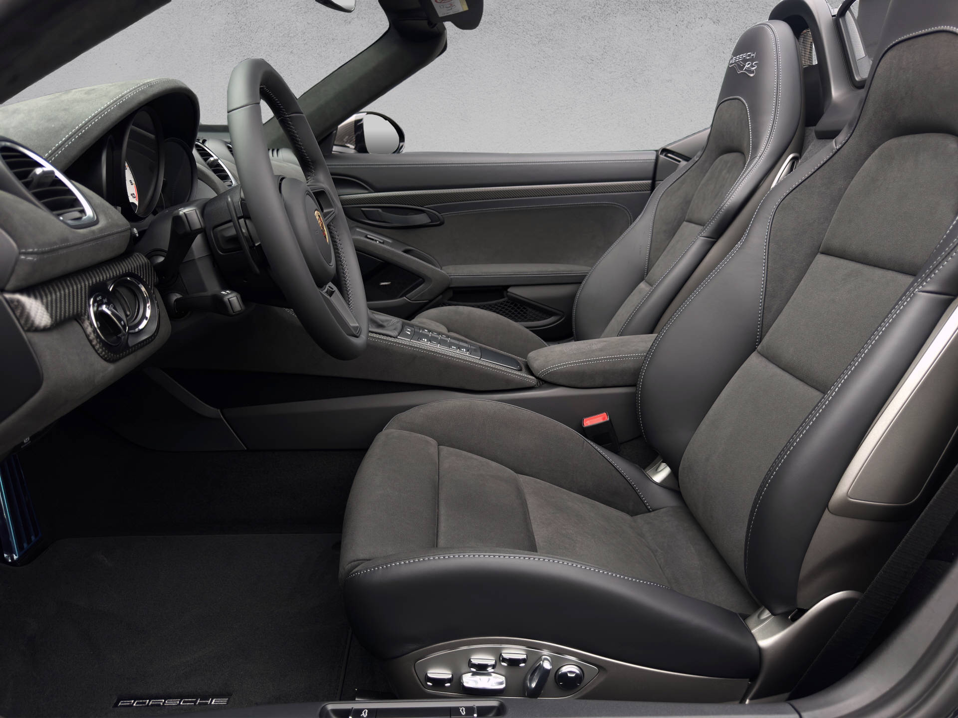 PORSCHE 718 Spyder RS-image-6