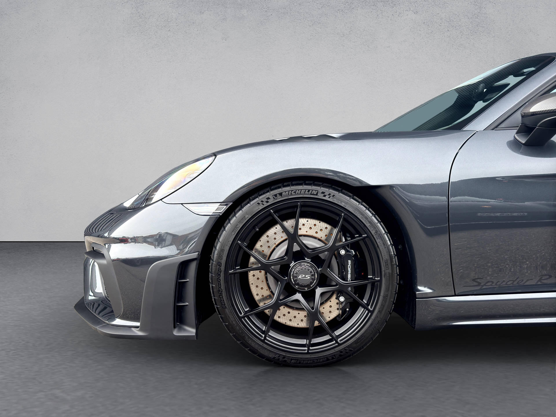 PORSCHE 718 Spyder RS-image-13