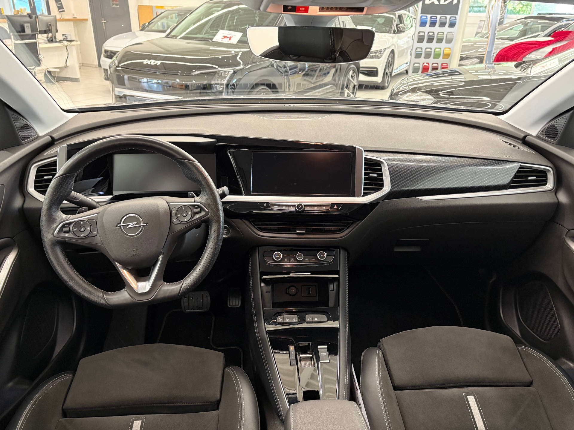 OPEL Grandland 1.6 T PHEV GSE-image-7