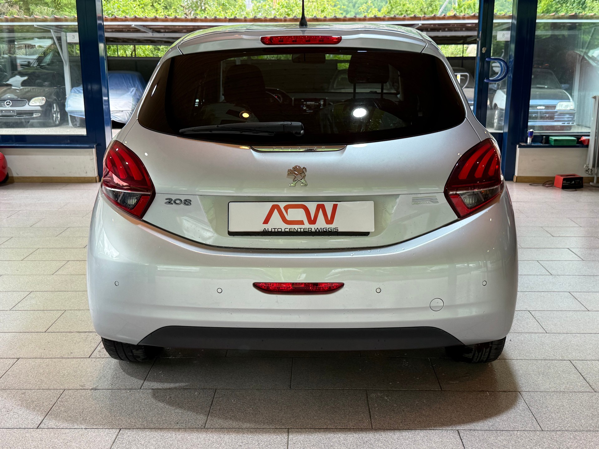 PEUGEOT 208 1.2 PureTech Urban Soul-image-4
