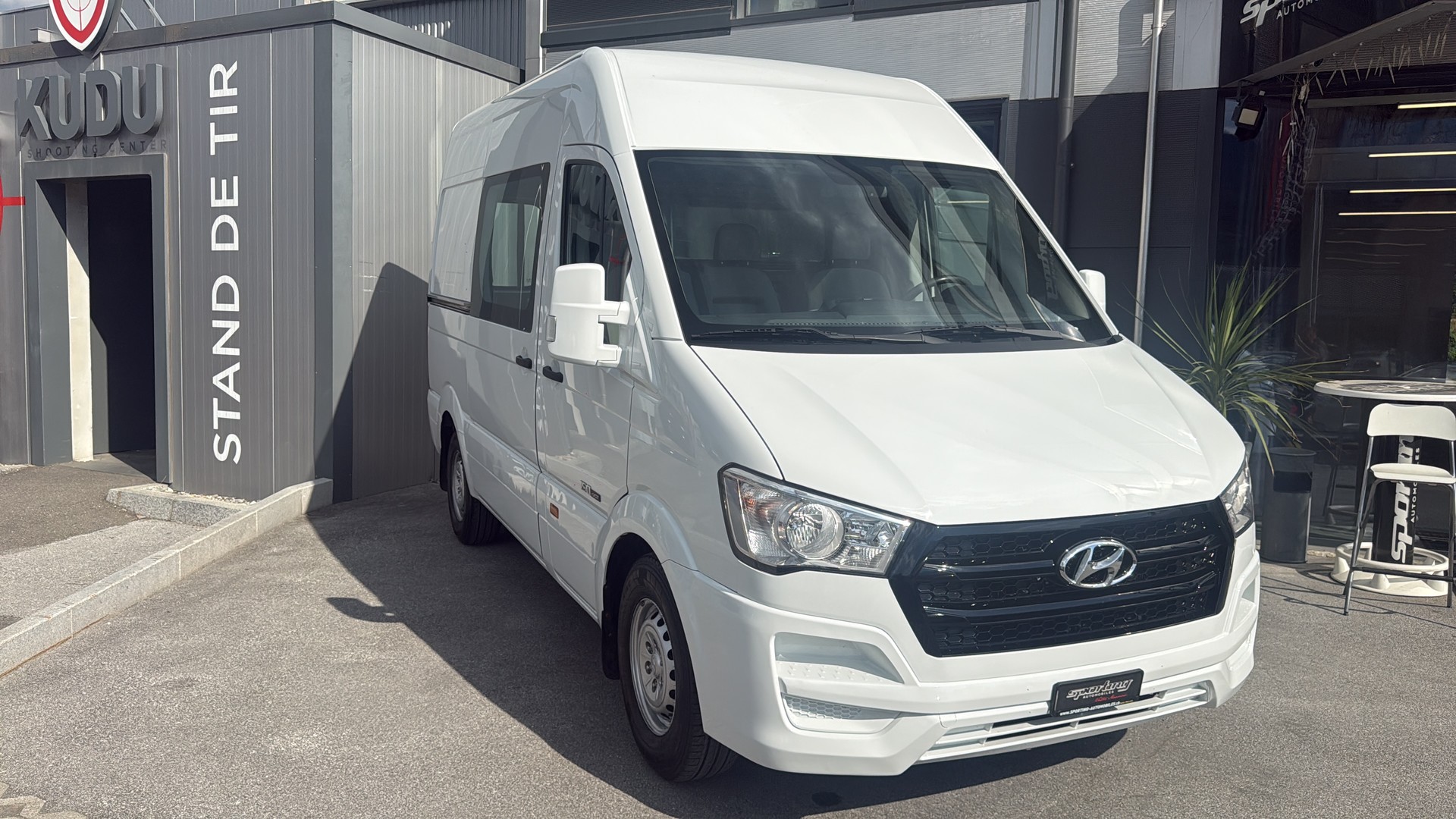HYUNDAI H350 2.5 CRDi Origo L1 peinture complète neuve-image-0