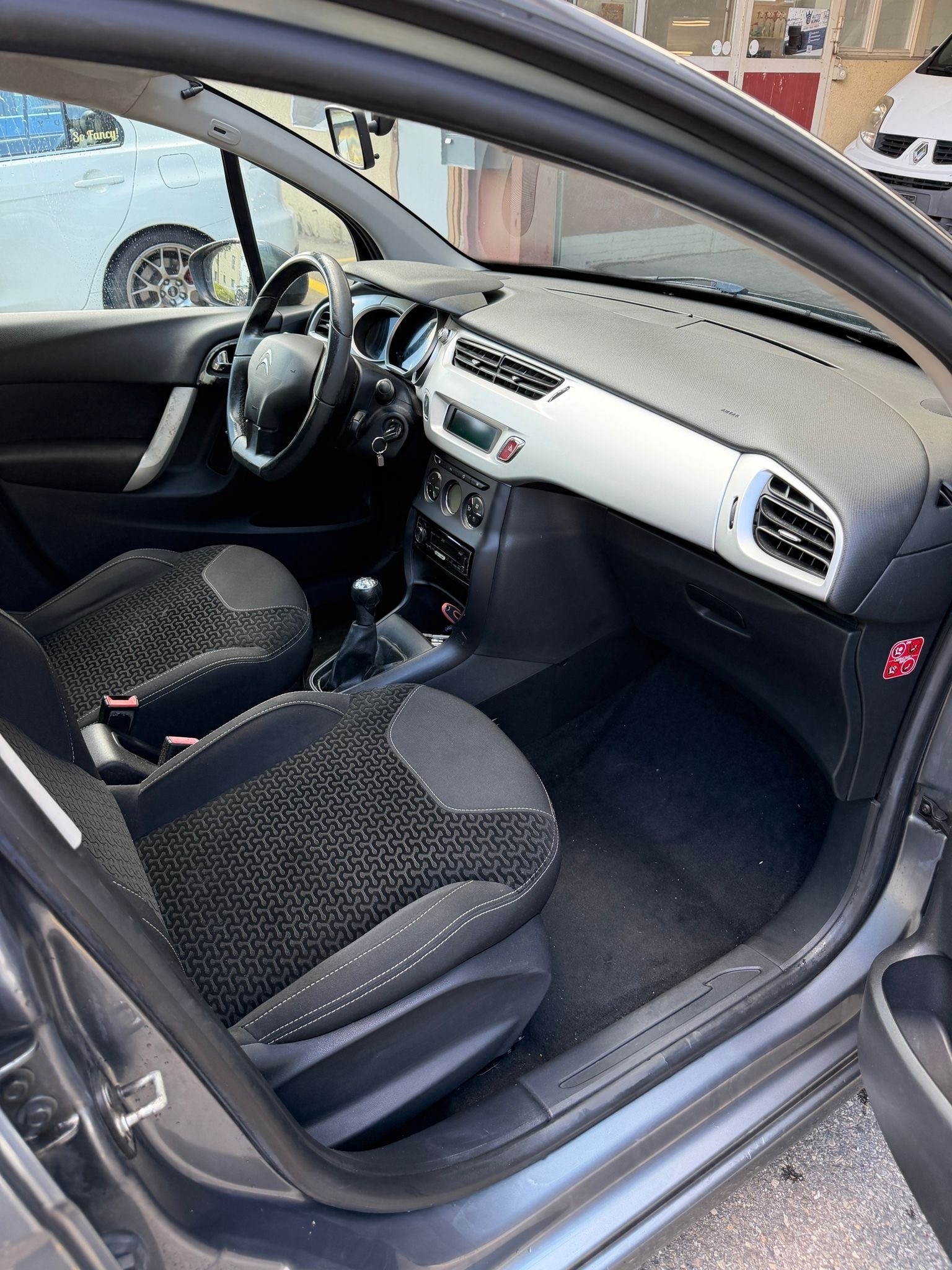 CITROEN C3 1.4i Séduction-image-6