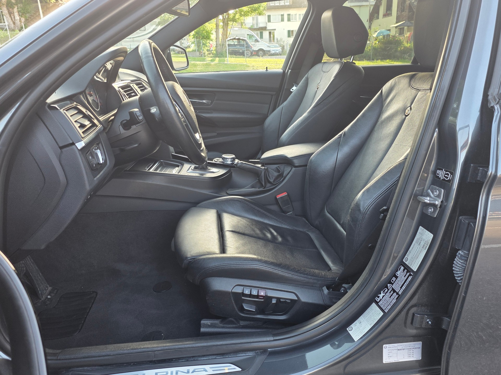 BMW-ALPINA B3 BiTurbo Touring 3.0 xDrive Switch-Tronic(CH)-image-6