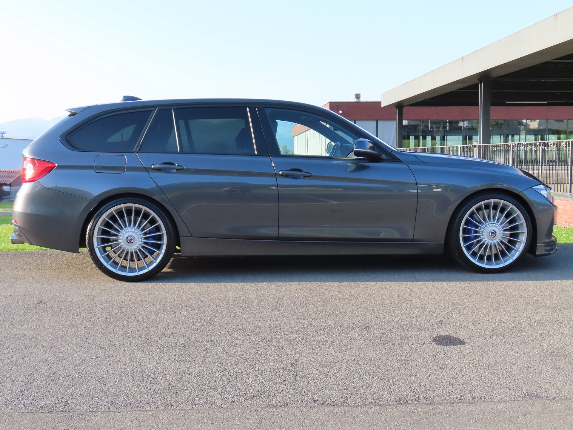BMW-ALPINA B3 BiTurbo Touring 3.0 xDrive Switch-Tronic(CH)-image-2