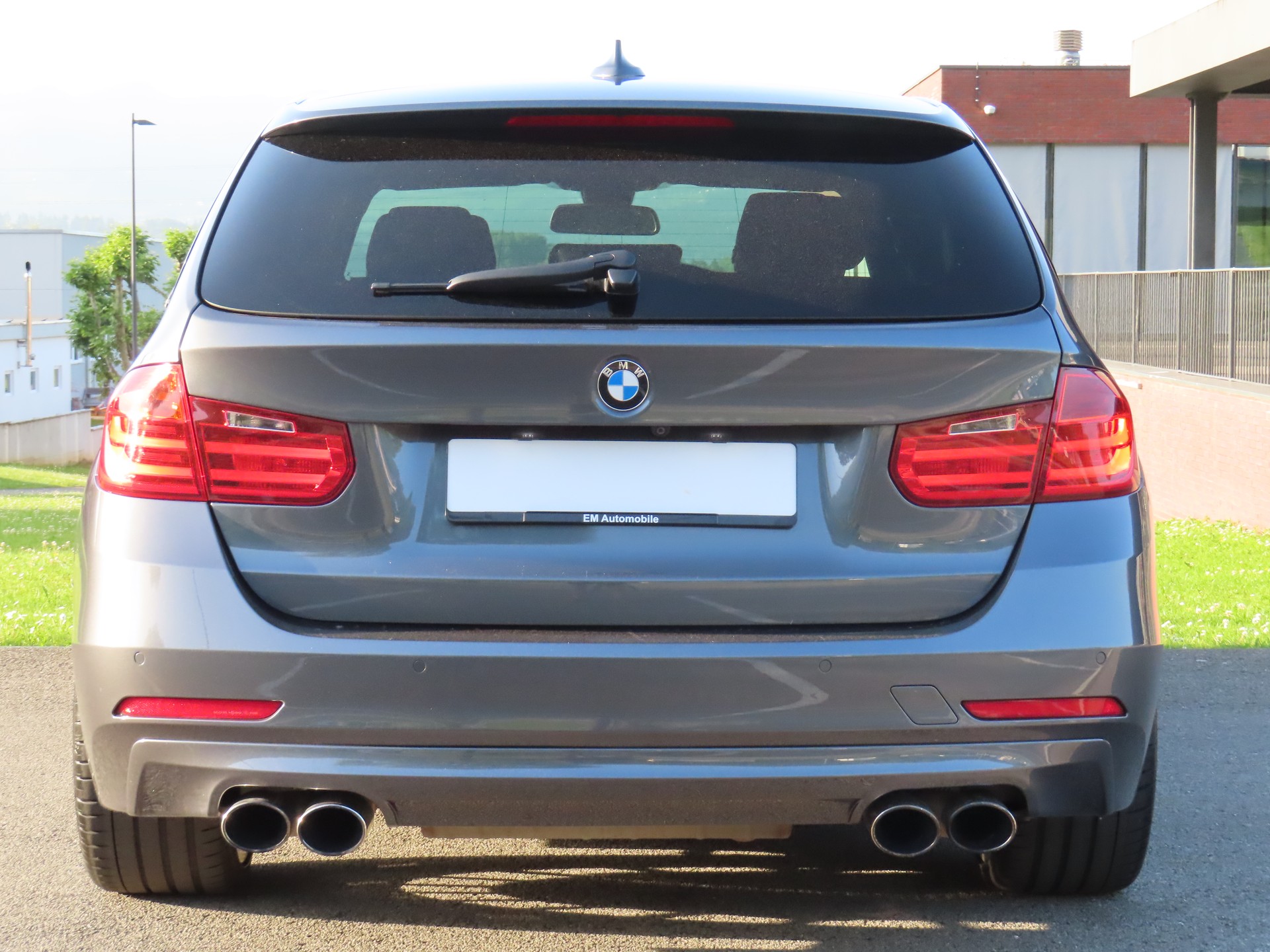 BMW-ALPINA B3 BiTurbo Touring 3.0 xDrive Switch-Tronic(CH)-image-3