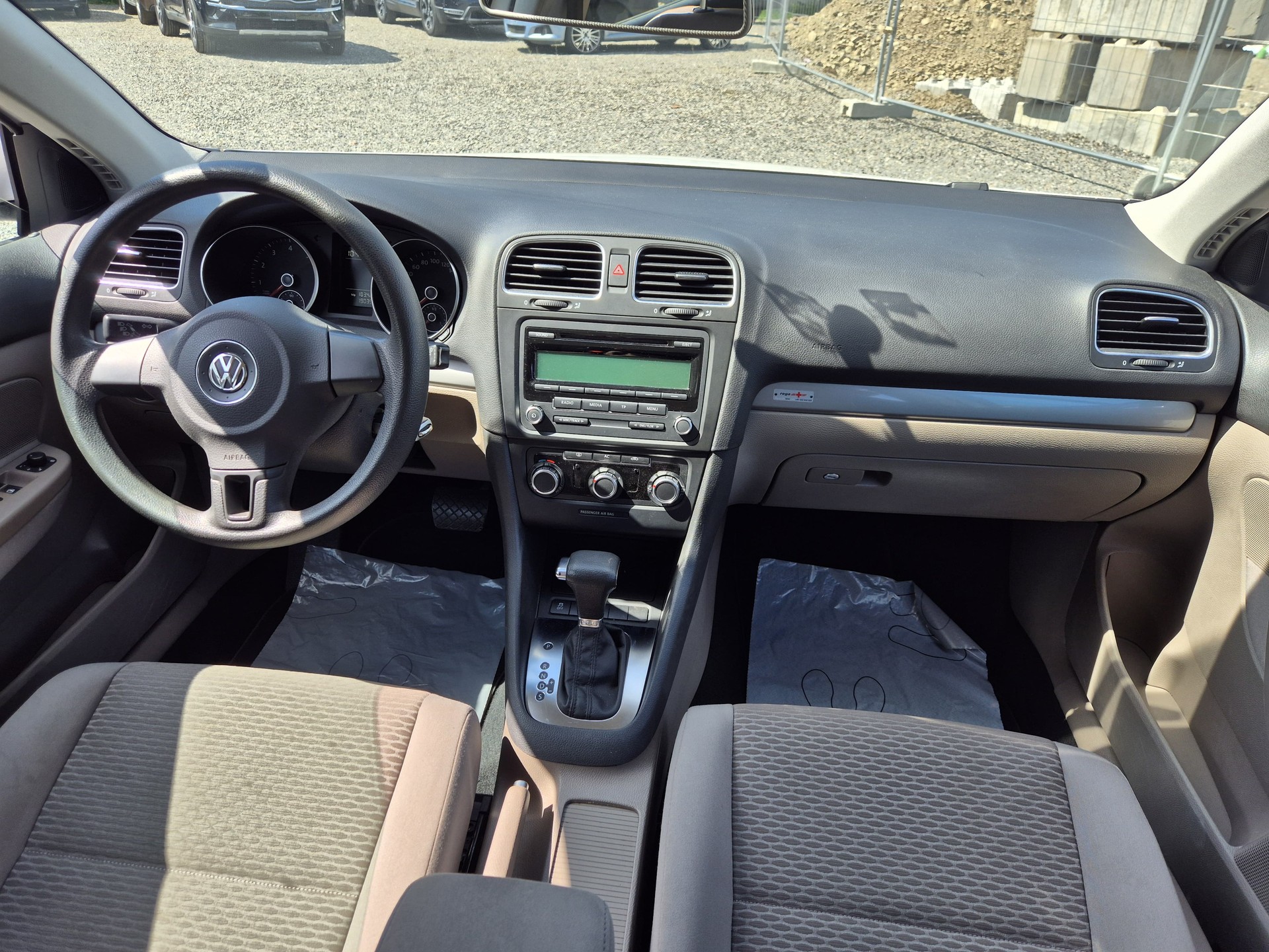 VW Golf Variant 1.2 TSI Trendline DSG-image-7