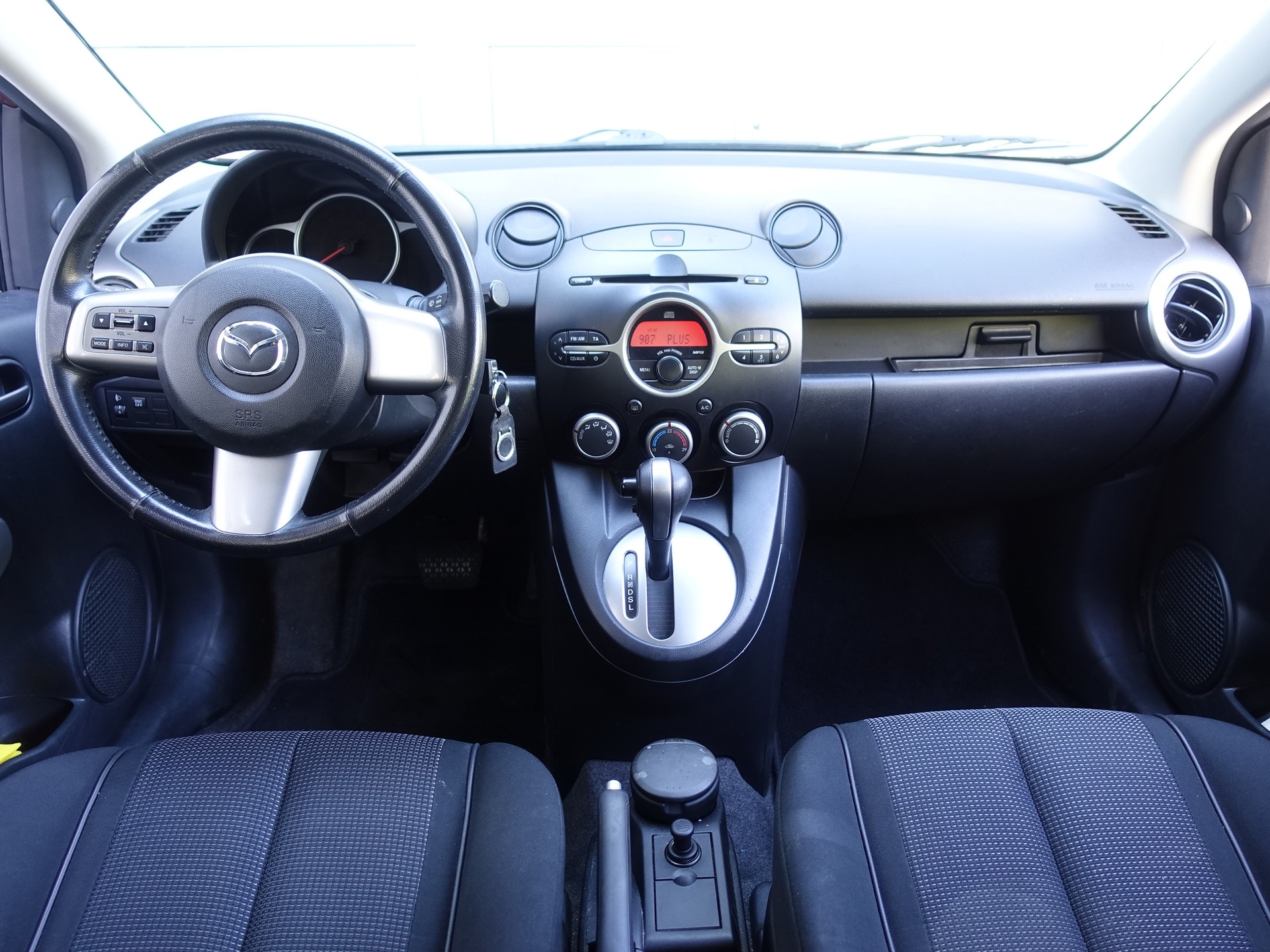 MAZDA 2 1.5i 16V City Sport 2 Automatic-image-10