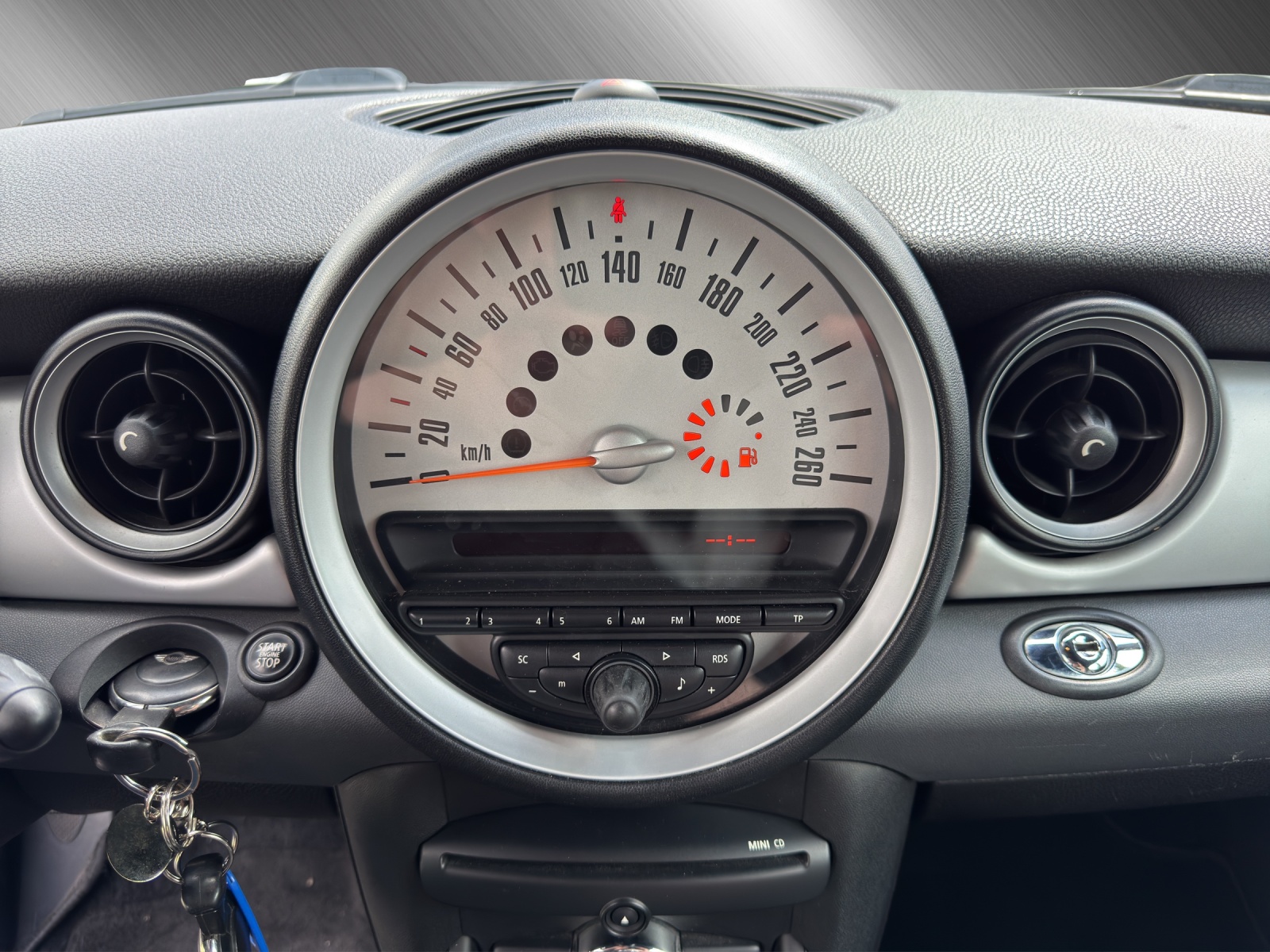 MINI Cabrio R57 1.6i One-image-10