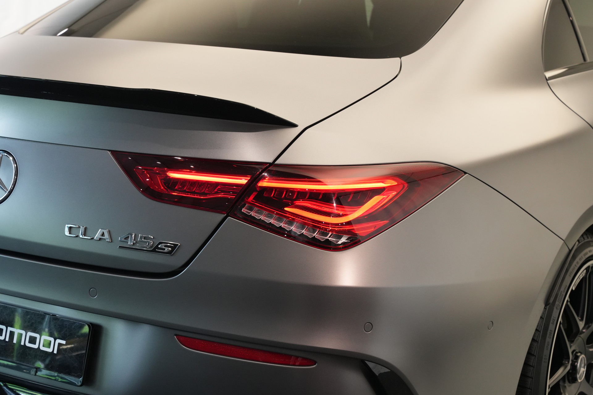 MERCEDES-BENZ CLA 45 S AMG 4Matic+ 8G-DCT *CH-Fahrzeug* *Pano* *Designo Lackierung*-image-10
