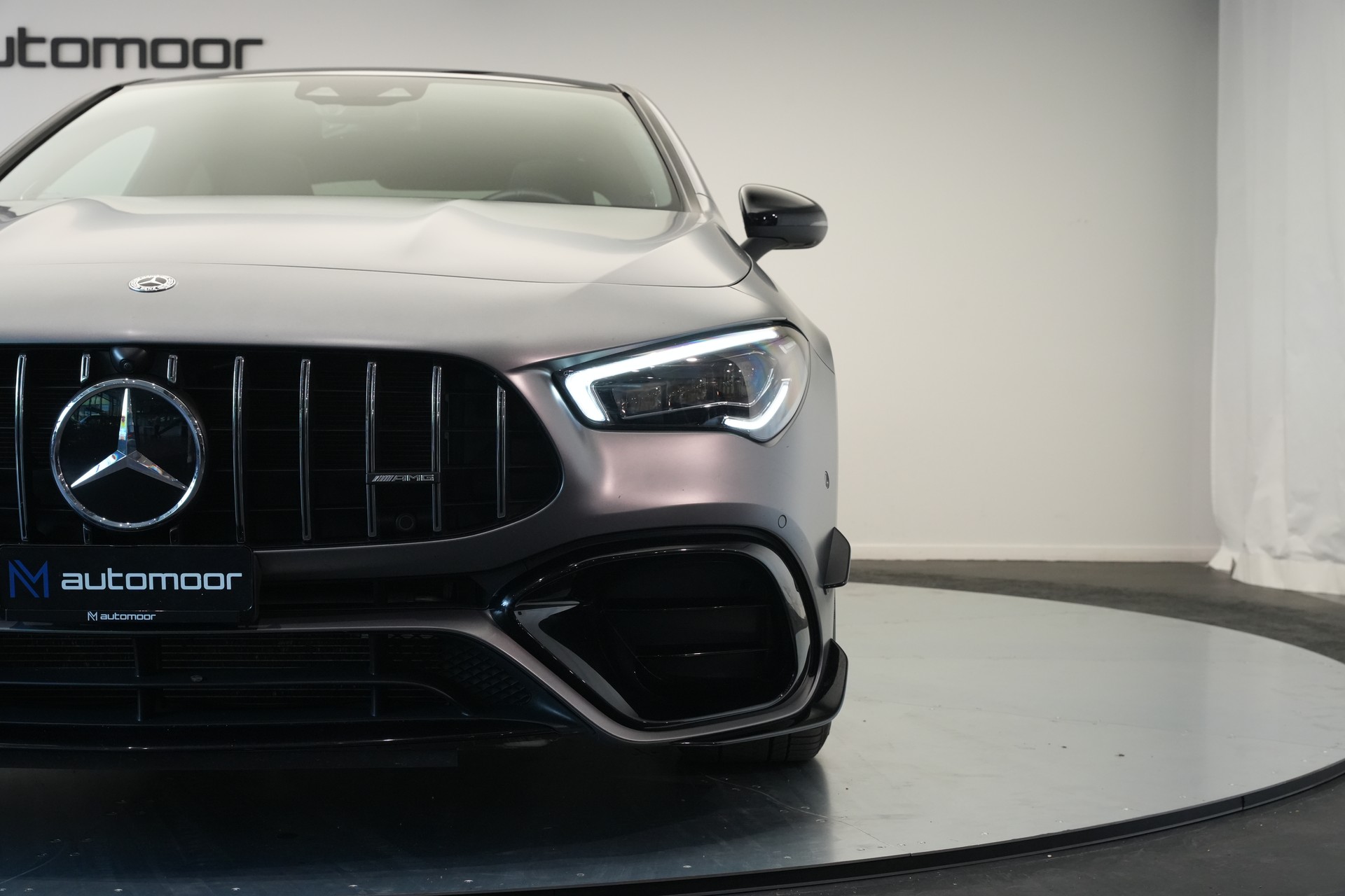MERCEDES-BENZ CLA 45 S AMG 4Matic+ 8G-DCT *CH-Fahrzeug* *Pano* *Designo Lackierung*-image-9