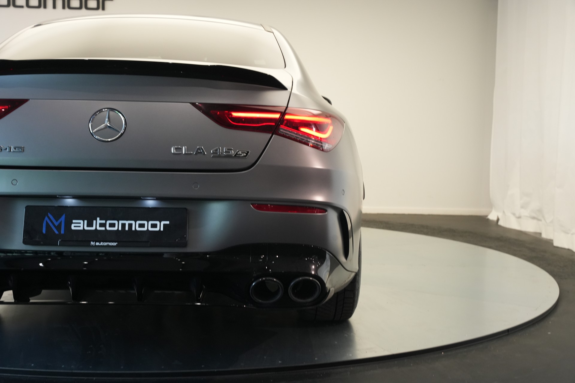 MERCEDES-BENZ CLA 45 S AMG 4Matic+ 8G-DCT *CH-Fahrzeug* *Pano* *Designo Lackierung*-image-27