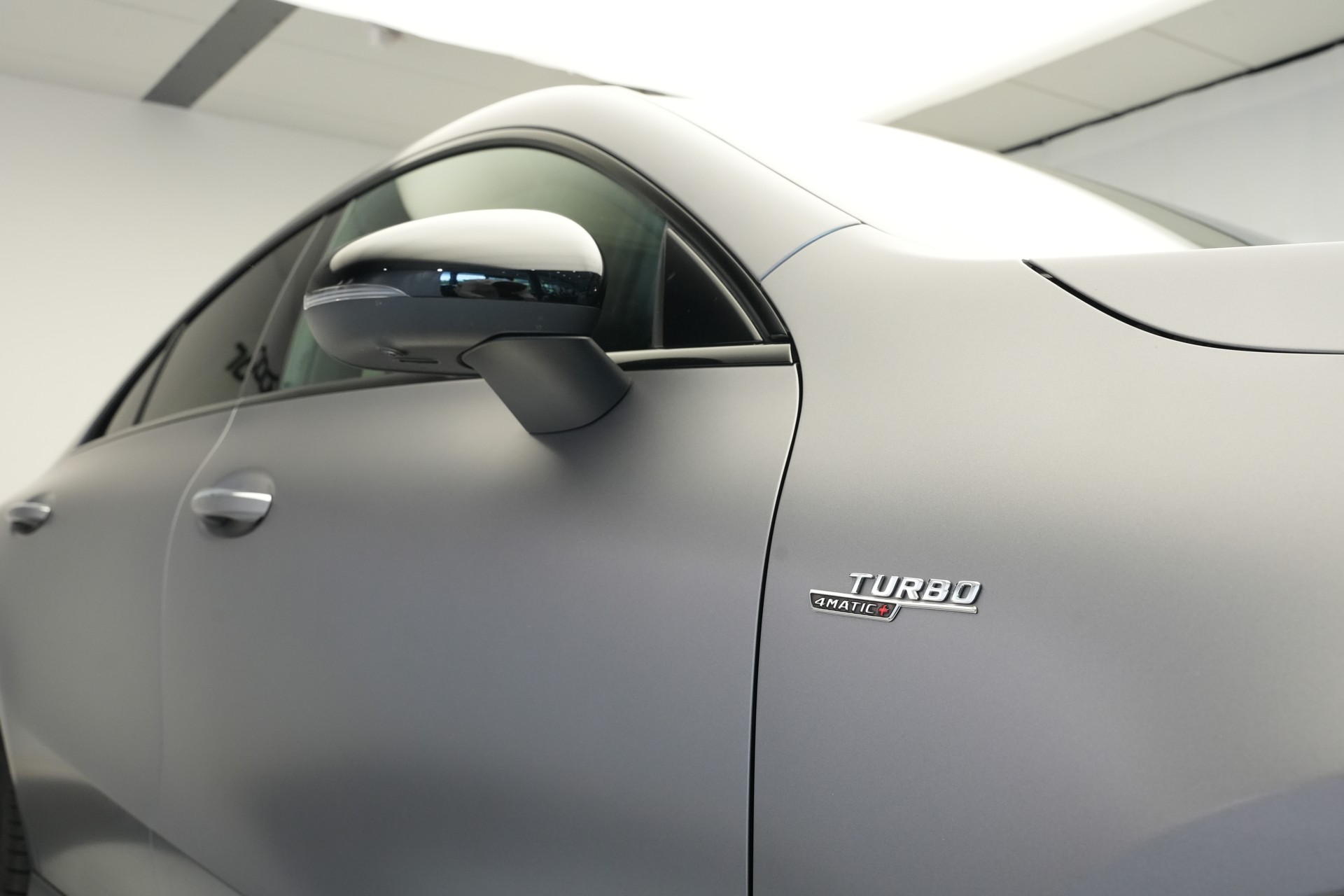 MERCEDES-BENZ CLA 45 S AMG 4Matic+ 8G-DCT *CH-Fahrzeug* *Pano* *Designo Lackierung*-image-25