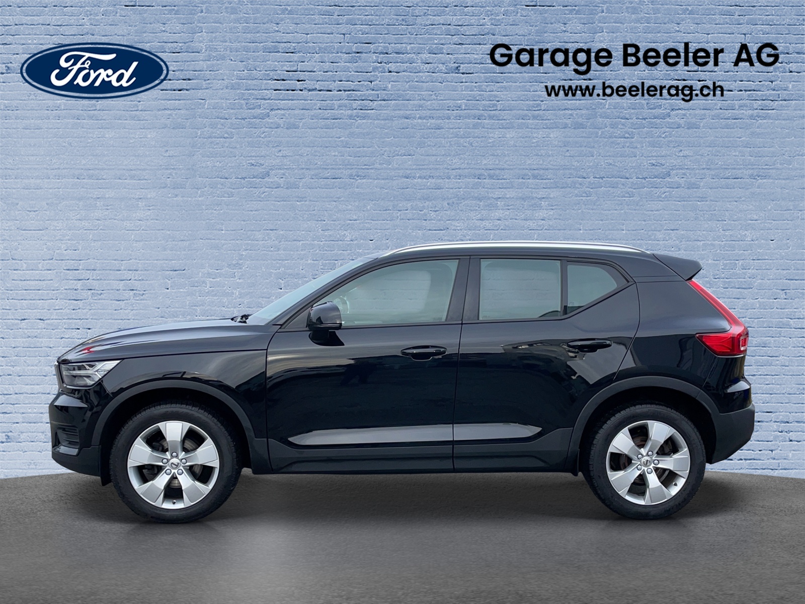 VOLVO XC40 2.0 D3 Momentum-image-2