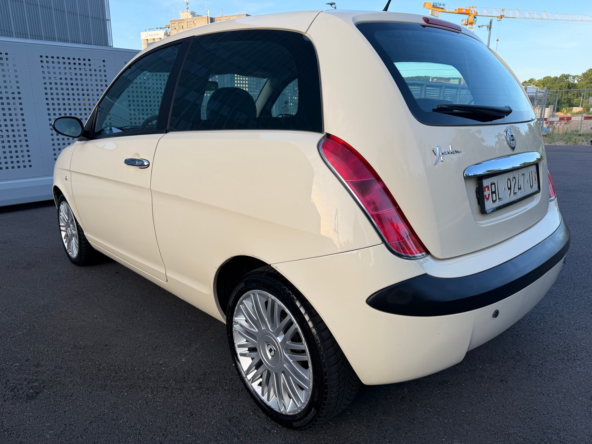 LANCIA Ypsilon 1.4 16V Argento-image-4