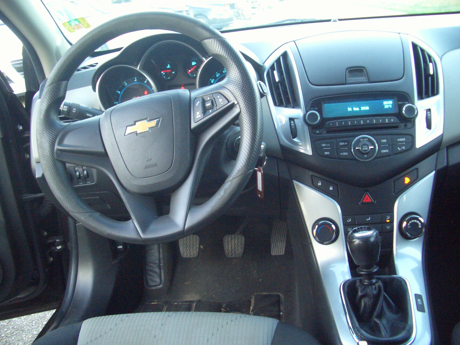 CHEVROLET Cruze Station Wagon 1.6 LT-image-8