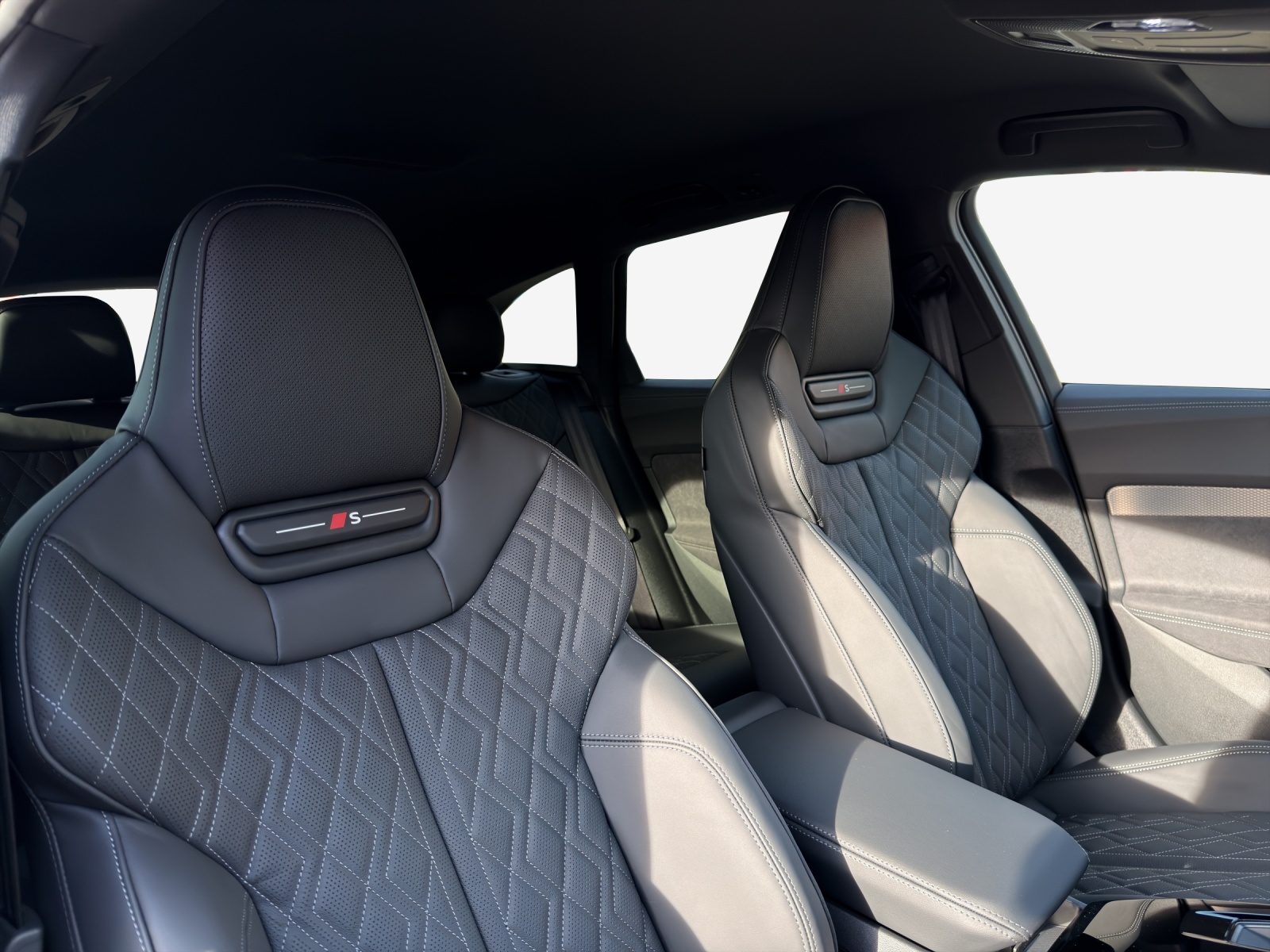 AUDI S5 Avant TFSI quattro S tronic-image-9