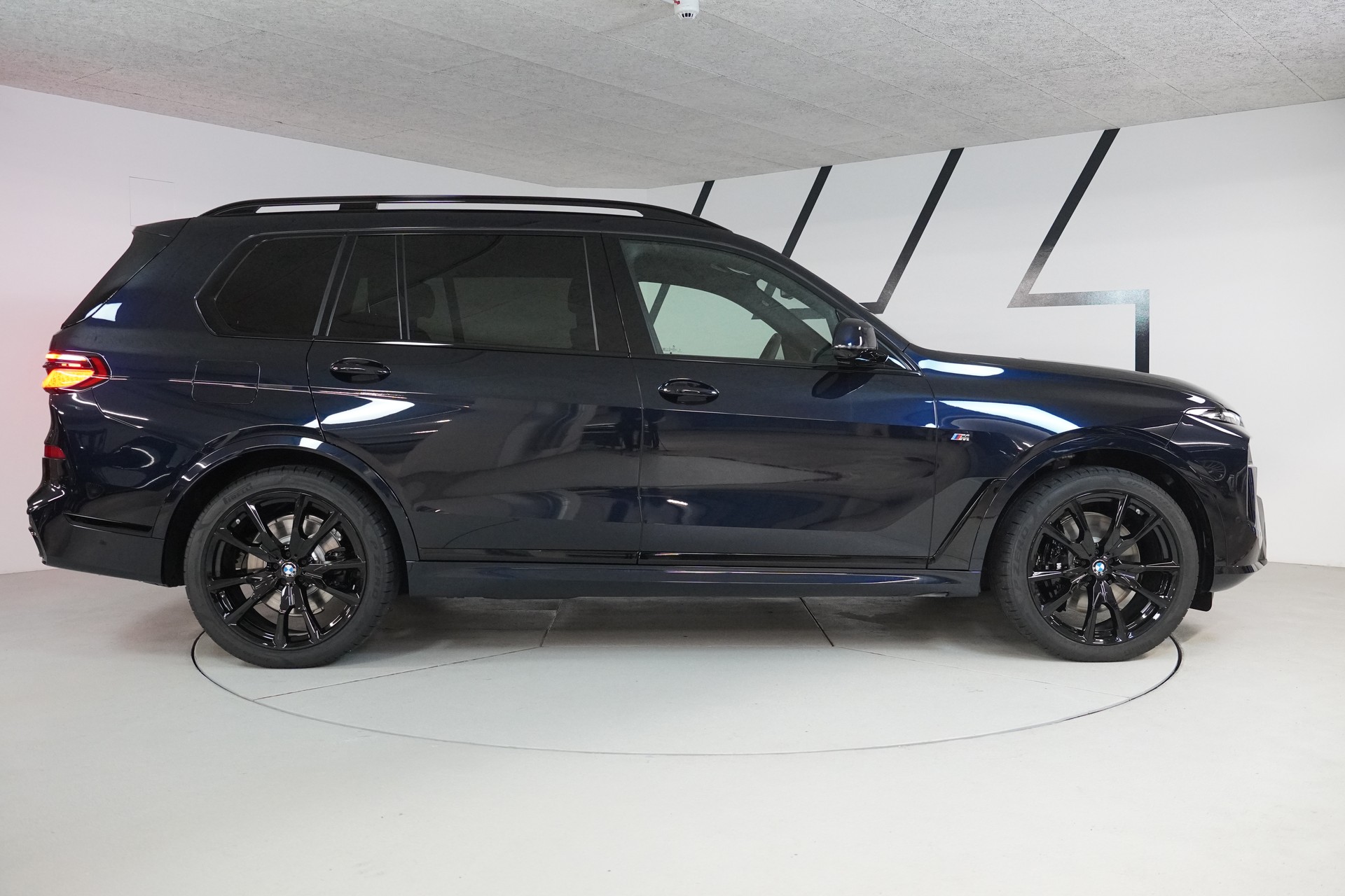 BMW X7 xDrive 48V 40d M Sport Pro Steptronic-image-7