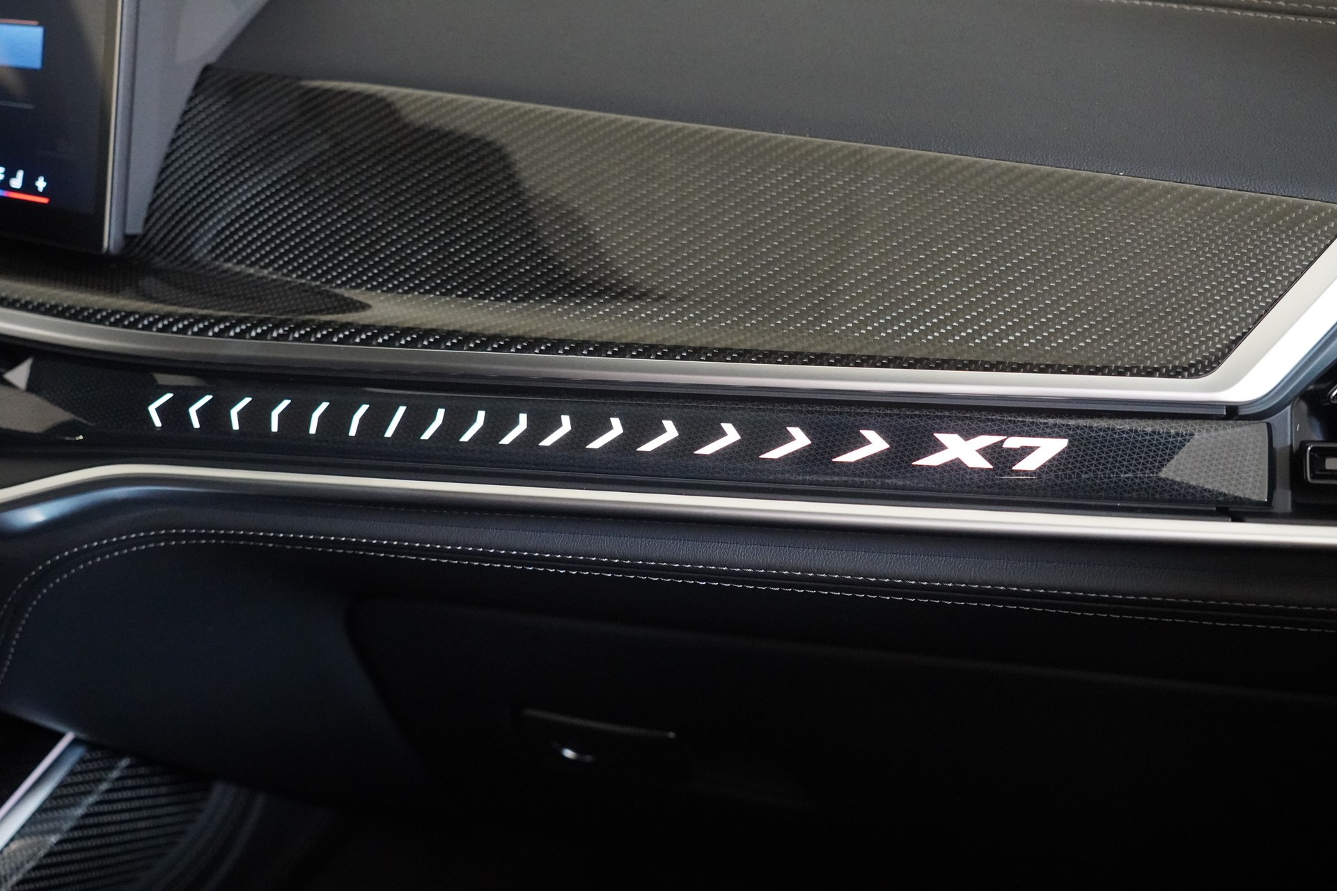 BMW X7 xDrive 48V 40d M Sport Pro Steptronic-image-22