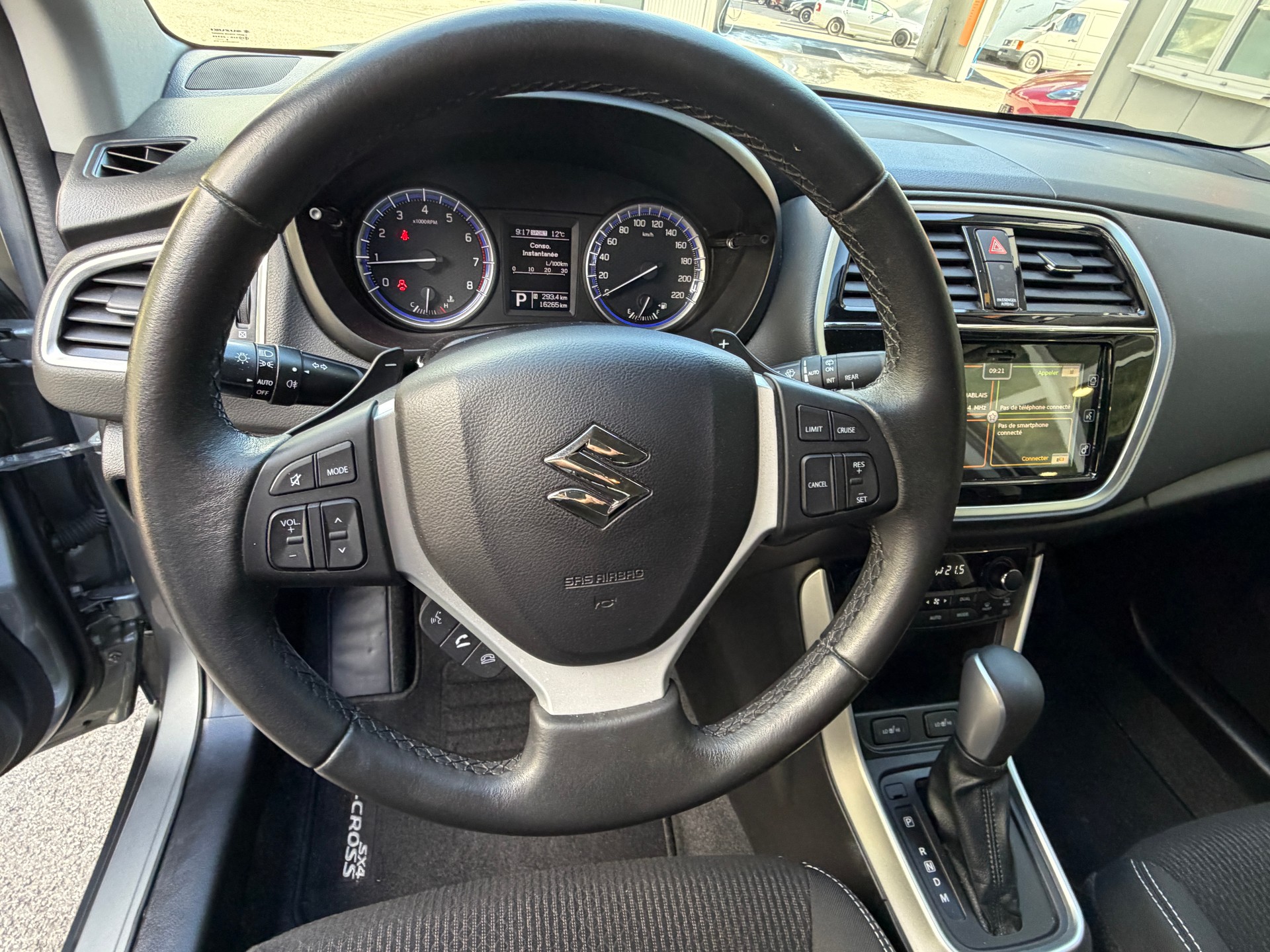 SUZUKI SX4 S-Cross 1.4 16V Compact+ 4WD Automatic-image-9