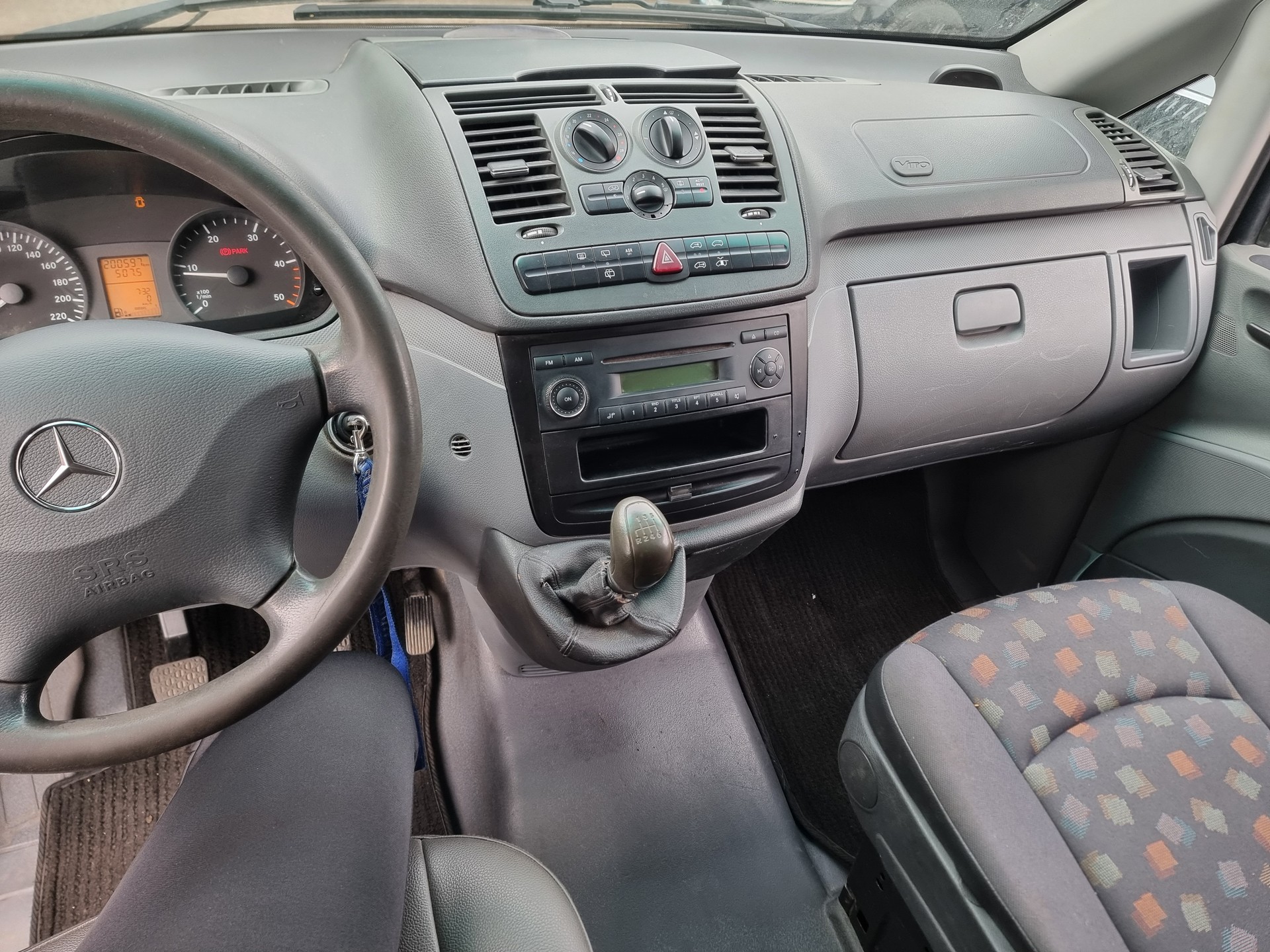 MERCEDES-BENZ Vito 111 CDI-image-11