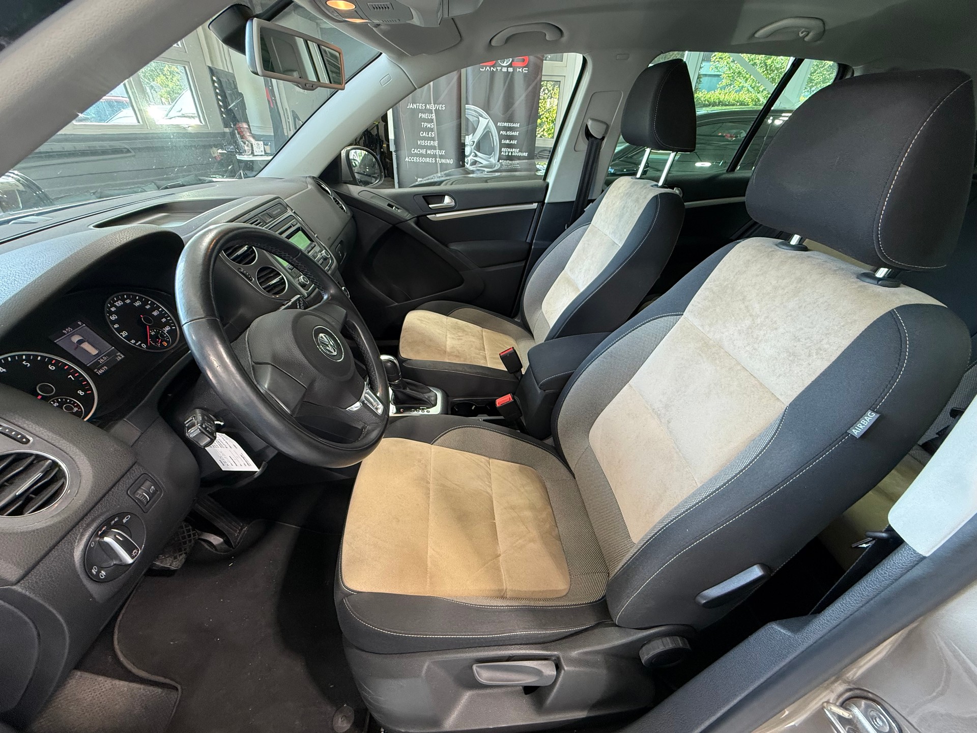 VW Tiguan 2.0 TSI Sport&Style 4Motion DSG-image-10