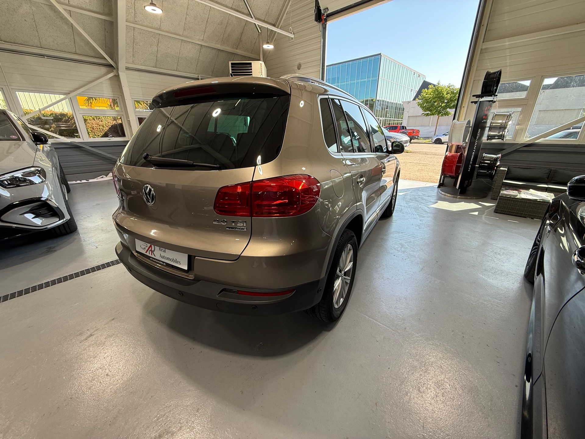 VW Tiguan 2.0 TSI Sport&Style 4Motion DSG-image-4