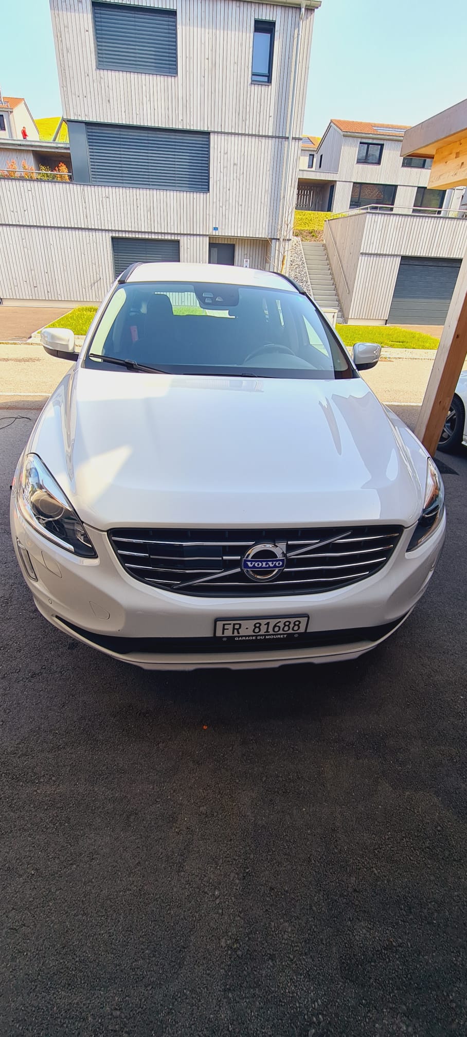 VOLVO 2.4 D4 Kinetic AWD S/S-image-2
