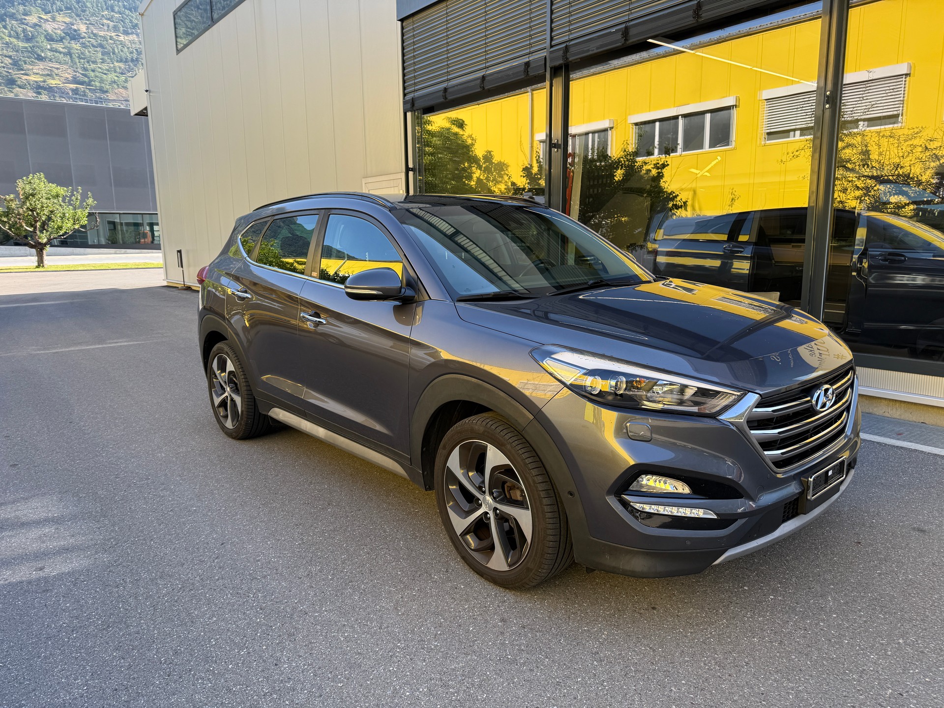 HYUNDAI Tucson 2.0 CRDI Vertex 4WD Automatic-image-0