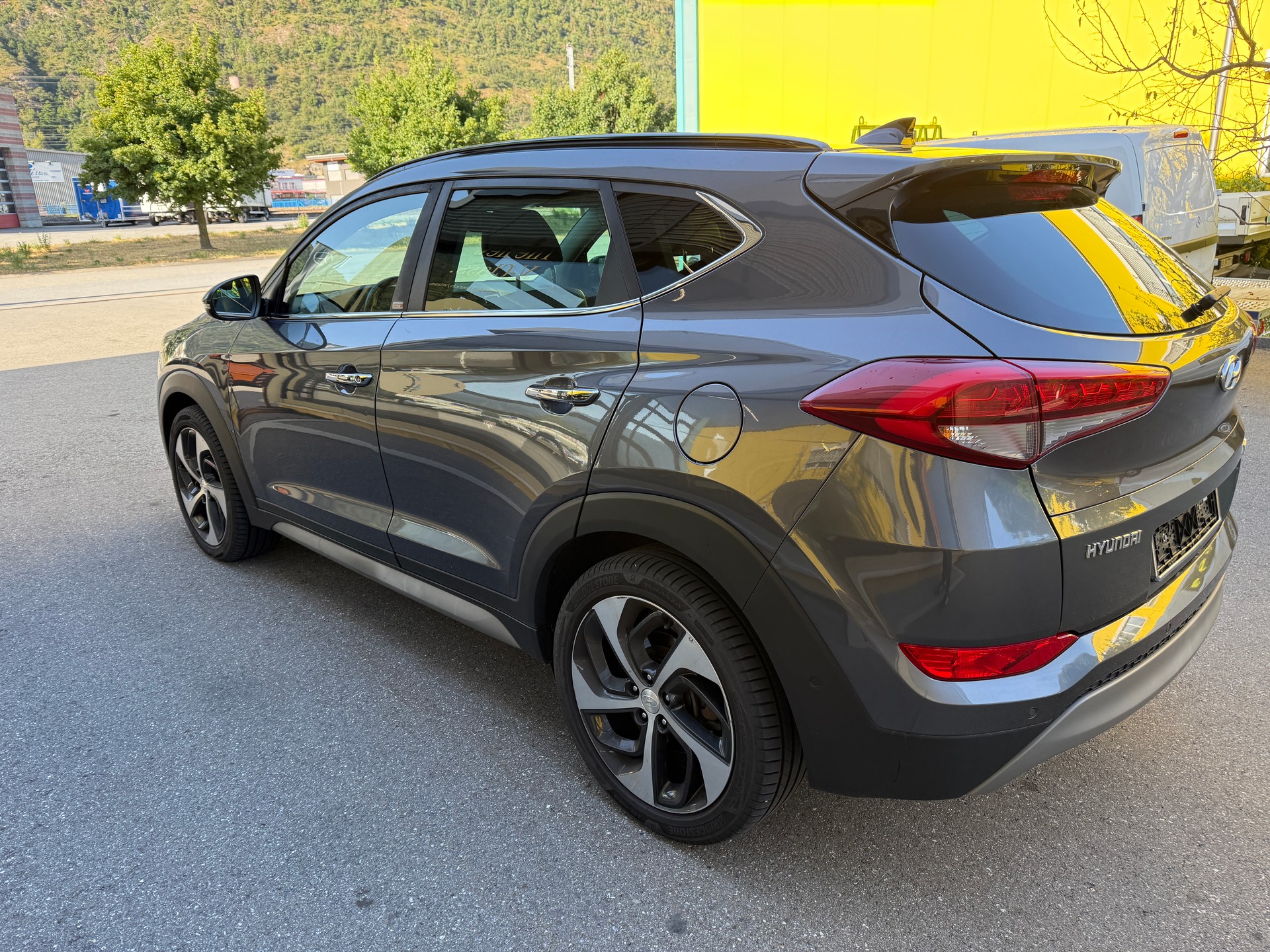 HYUNDAI Tucson 2.0 CRDI Vertex 4WD Automatic-image-4