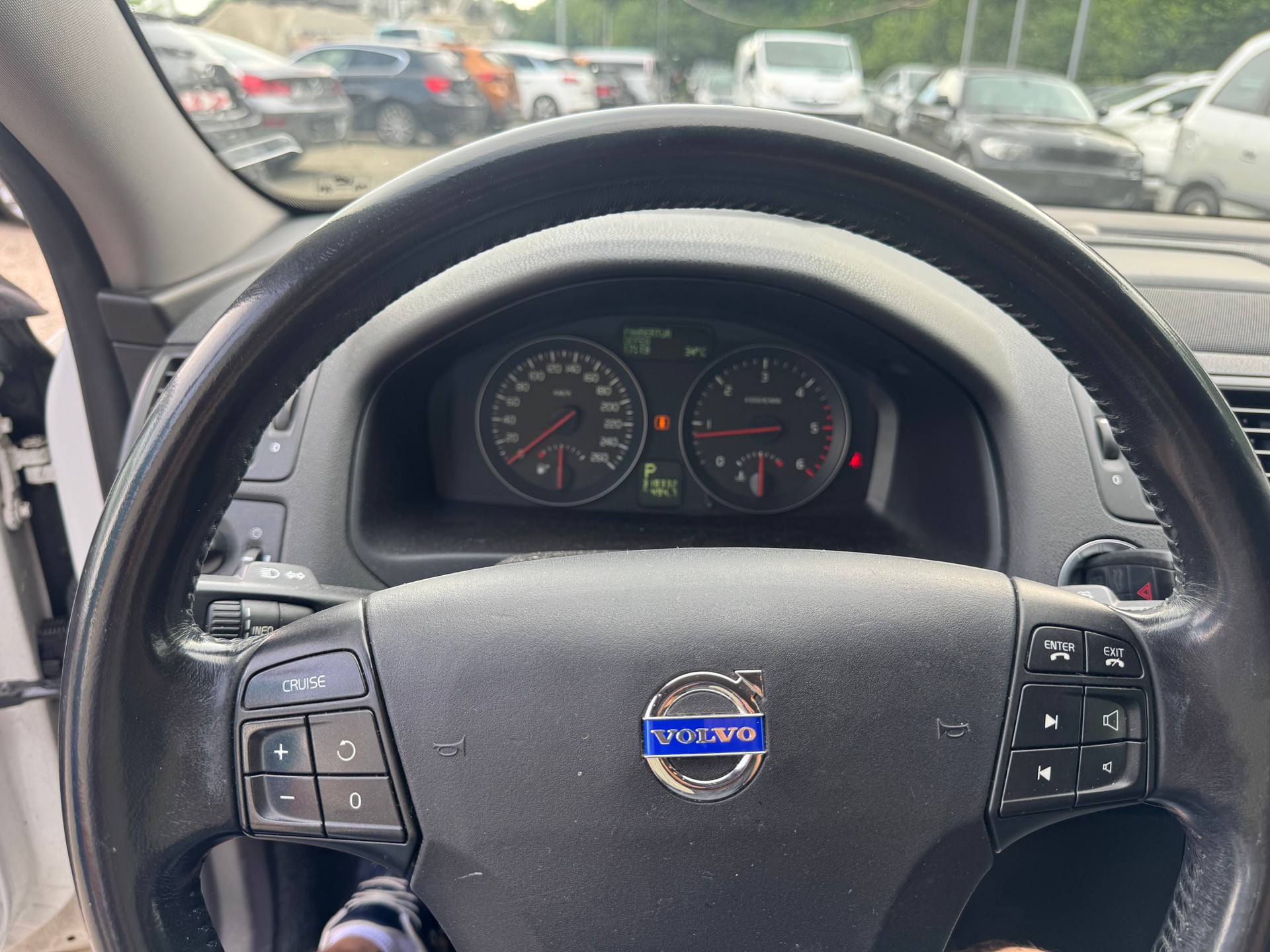 VOLVO V50 D3 Kinetic Geartronic-image-12