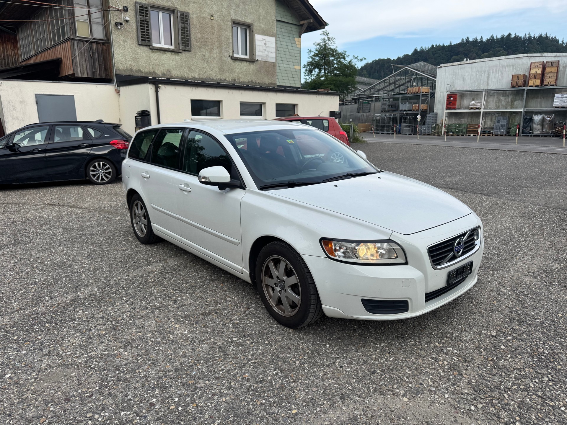 VOLVO V50 D3 Kinetic Geartronic-image-3