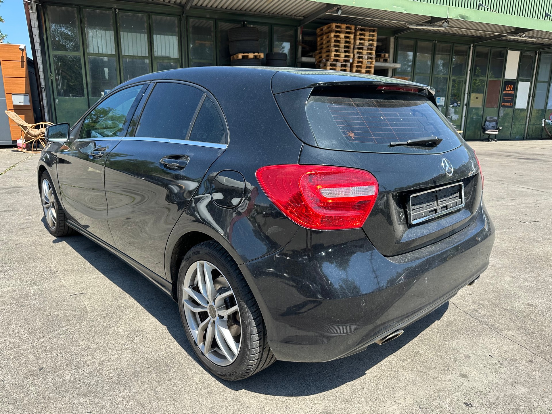 MERCEDES-BENZ A 180 Urban 7G-DCT-image-3
