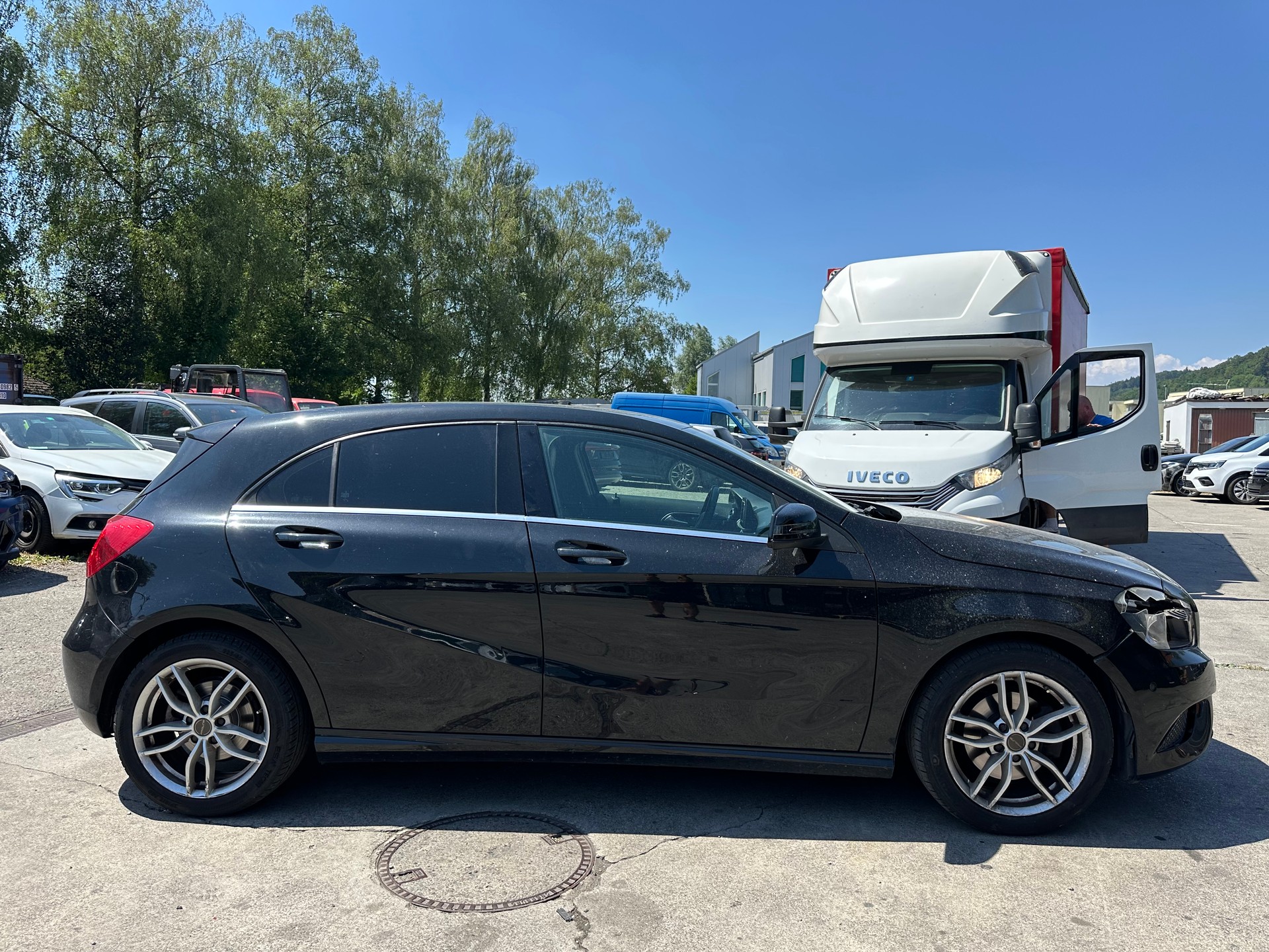 MERCEDES-BENZ A 180 Urban 7G-DCT-image-4
