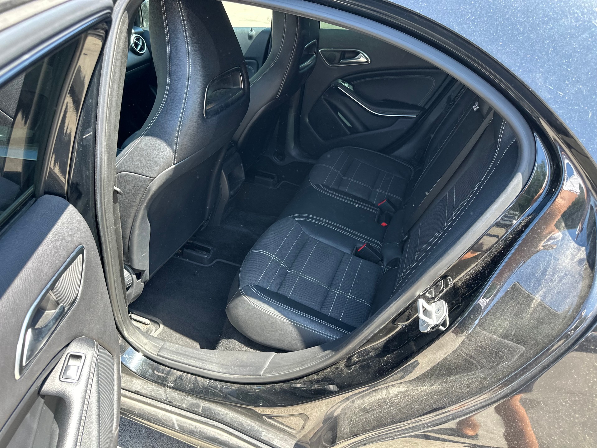MERCEDES-BENZ A 180 Urban 7G-DCT-image-11
